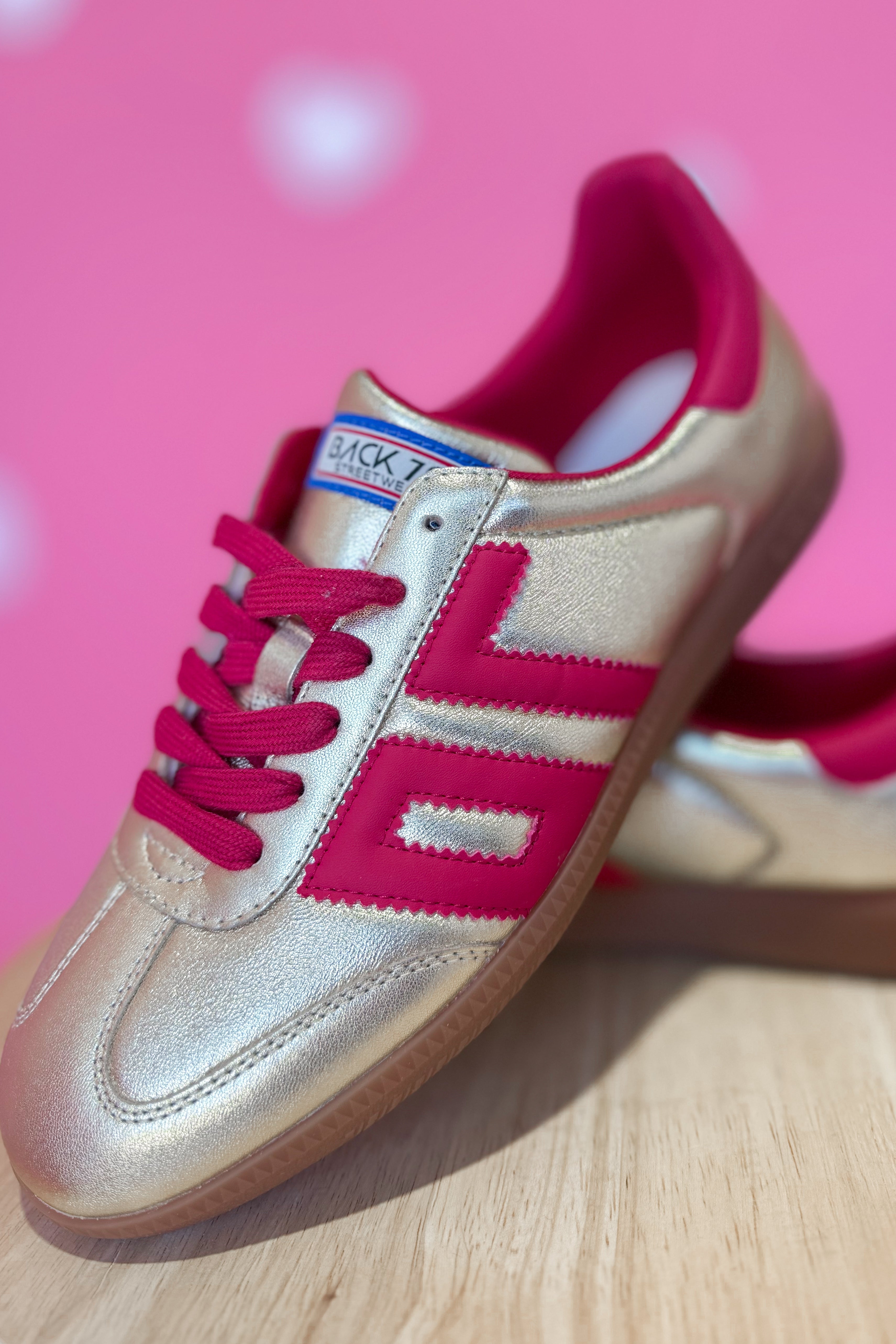 BACK 70 Cloud Sneakers in gold and red, 205 sneaker style, featuring a vibrant design and modern athletic look.