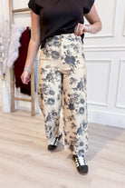 Leo Floral Straight Leg Pant - Be You Boutique