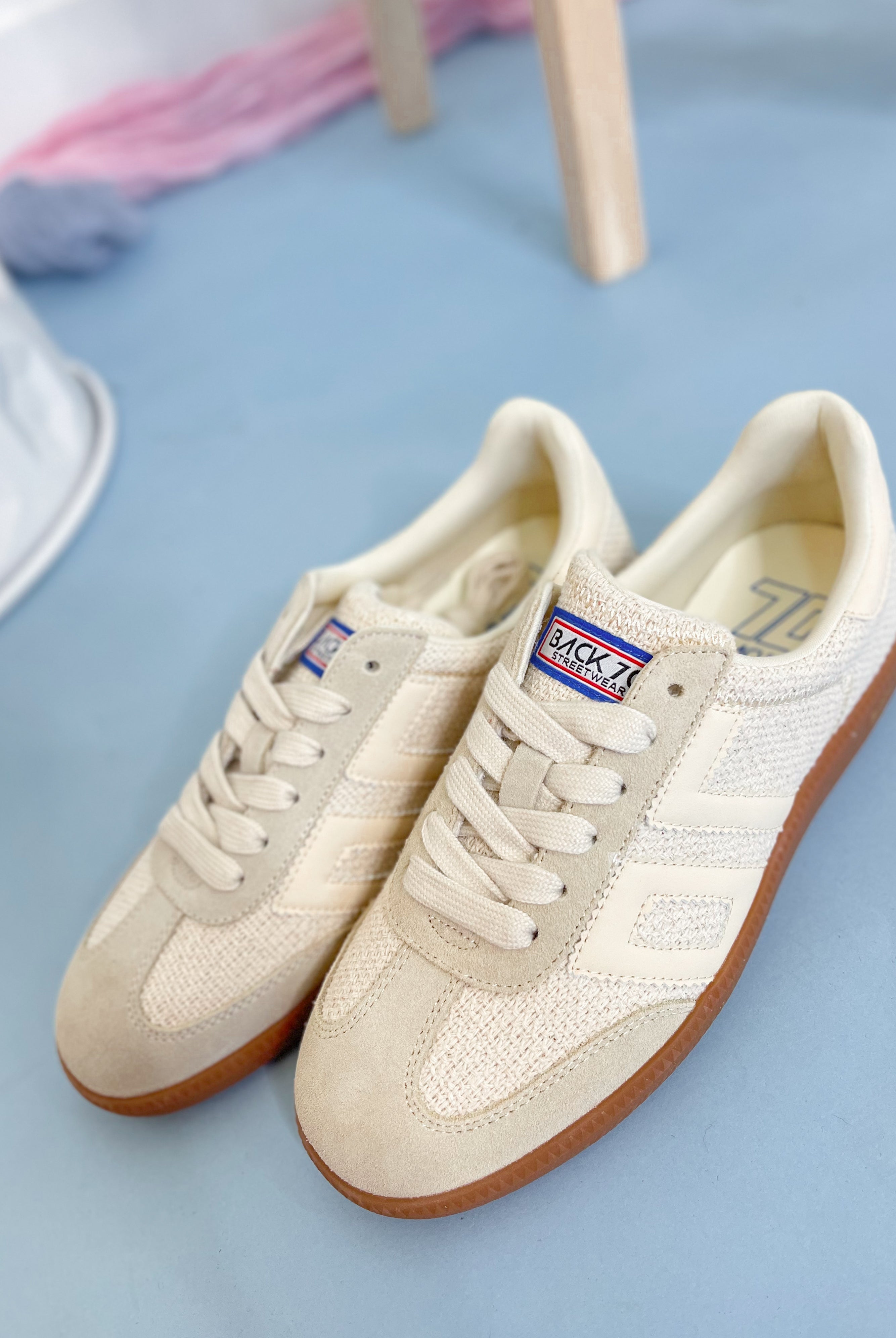 BACK70 IUTA 2512 Sneakers in Beige - Be You Boutique