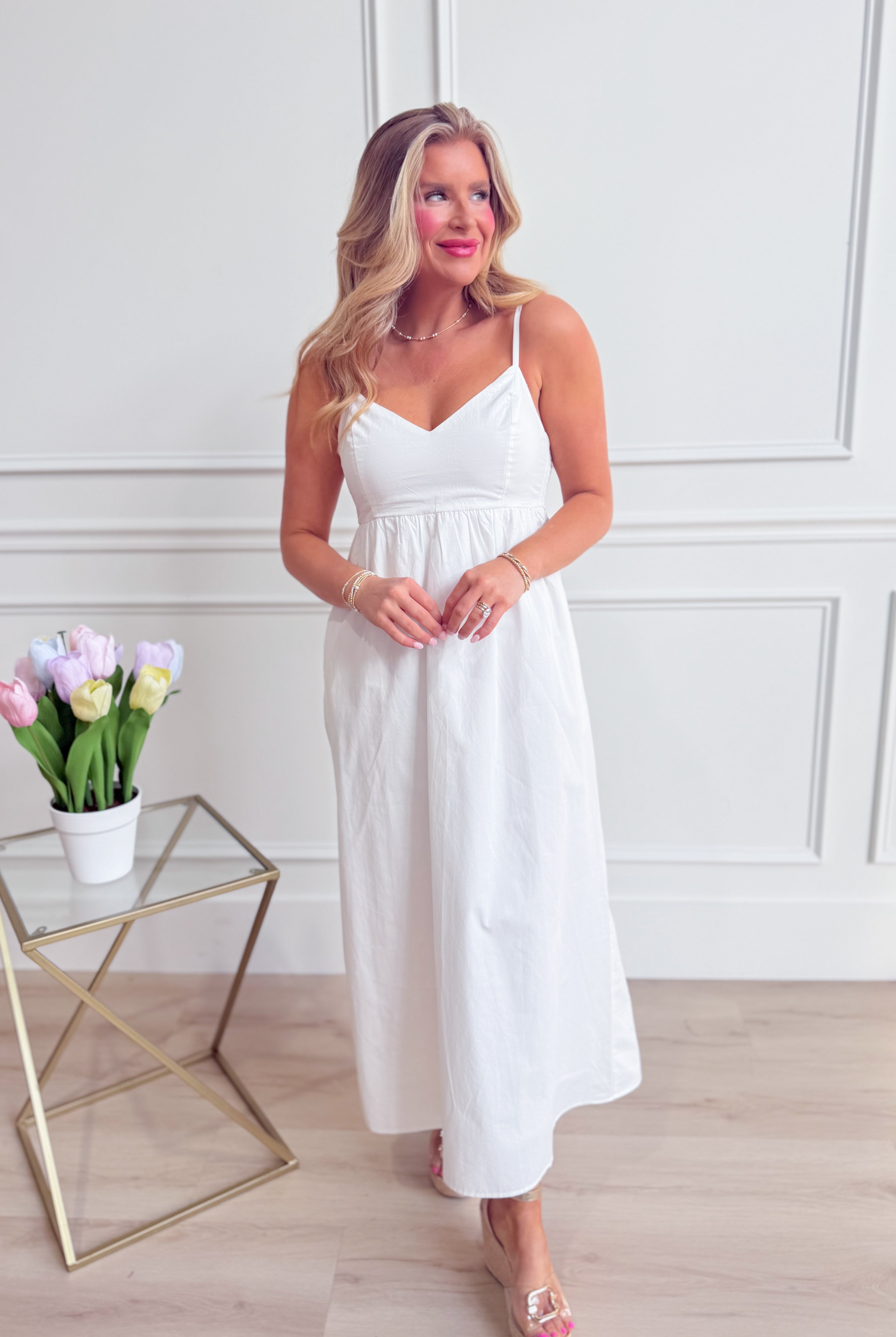 WISHLIST Rita Cami casual midi dress in a flowy fabric, featuring a sleeveless design and a relaxed, stylish fit.