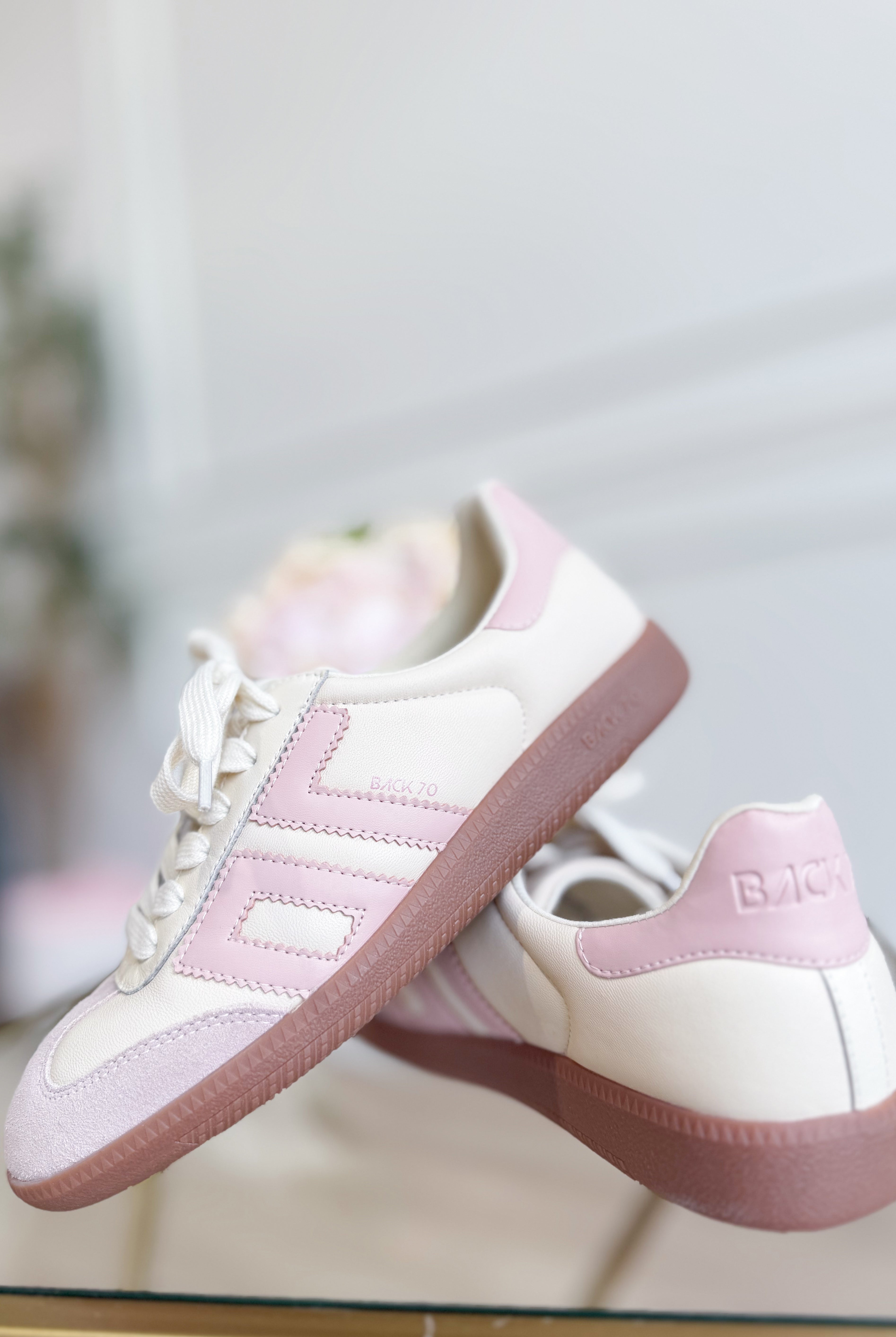 BACK 70 Cloud Sneakers in Butter Nude, 205 sneakers with soft, breathable material and stylish design for casual wear.