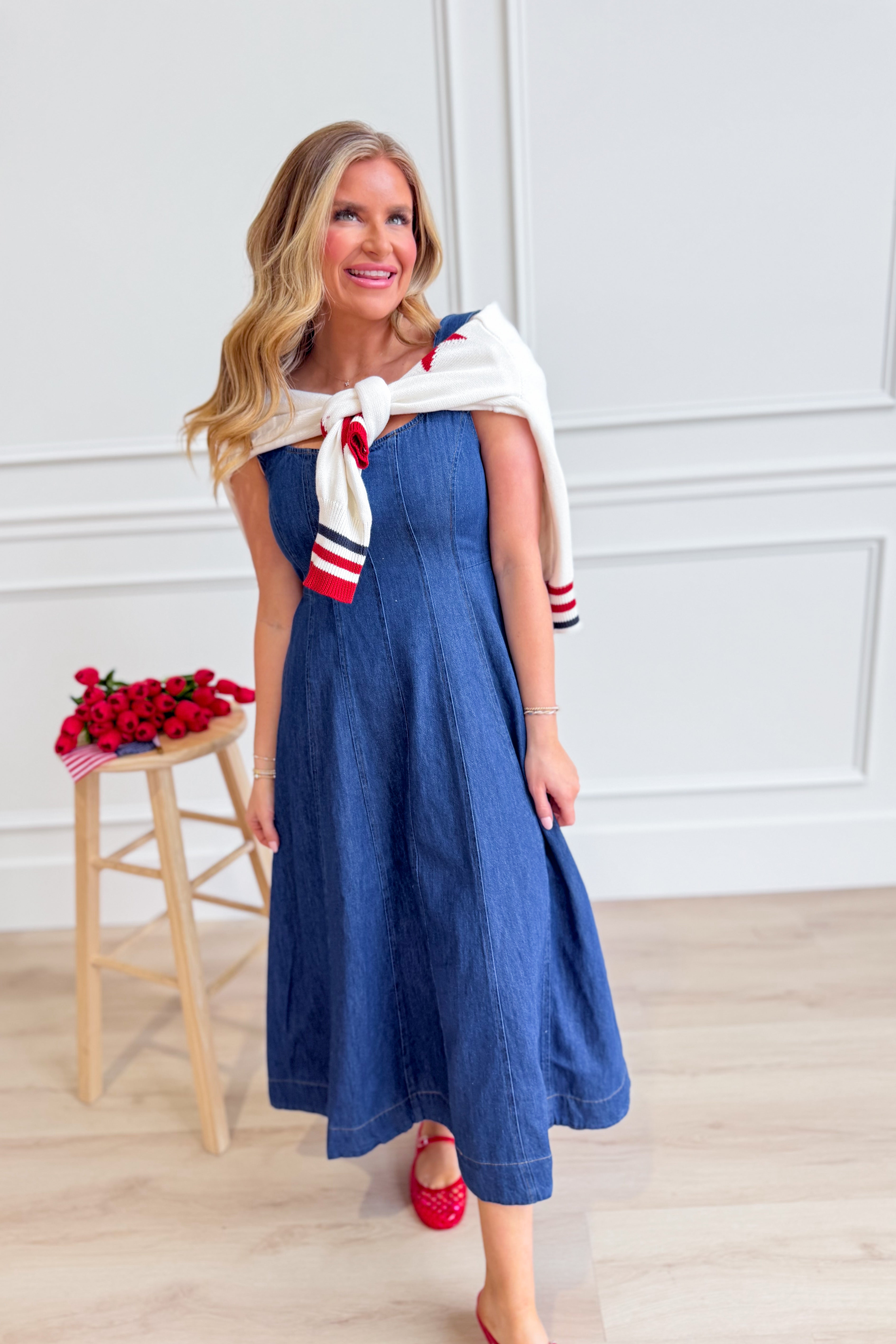 BLU PEPPER Randall denim sleeveless midi dress with casual fit, featuring a classic blue denim design and sleeveless style.
