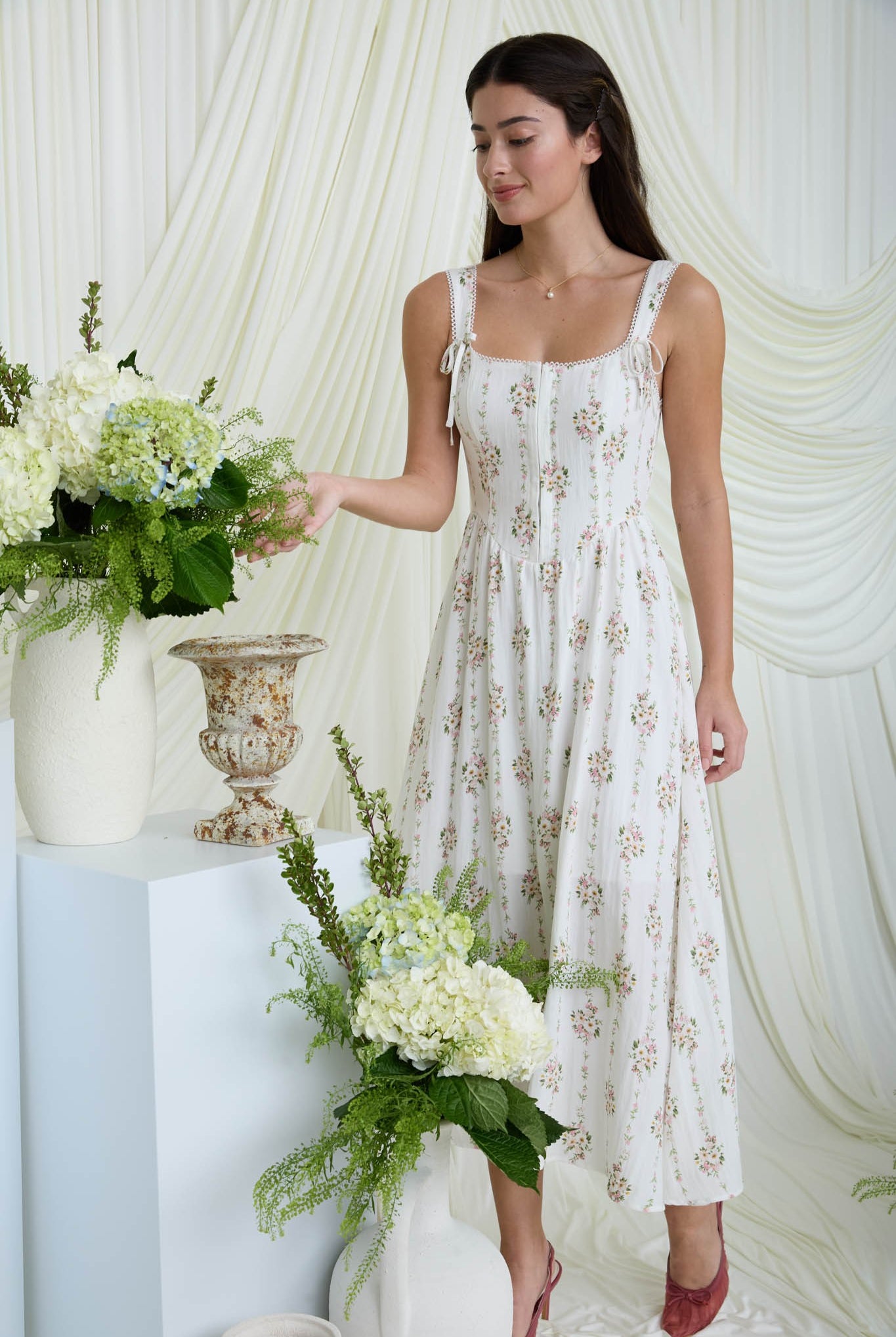 BLU PEPPER Addison floral sleeveless midi dress with a fitted waist and flowy skirt, perfect for dressy occasions.
