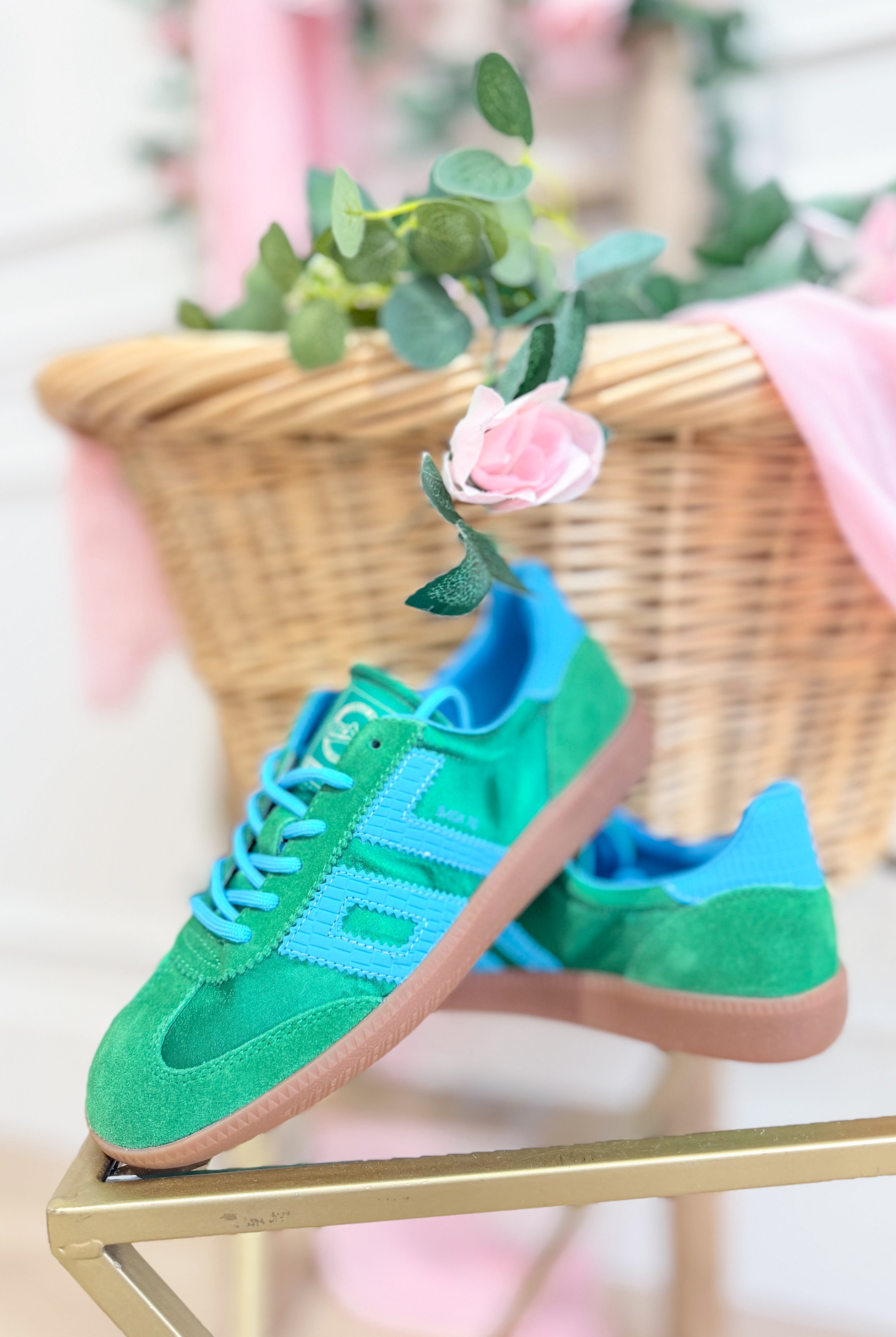 BACK70 Ghost Sneakers in emerald and blue color, showcasing the 205 sneaker design with stylish laces and modern athletic style.