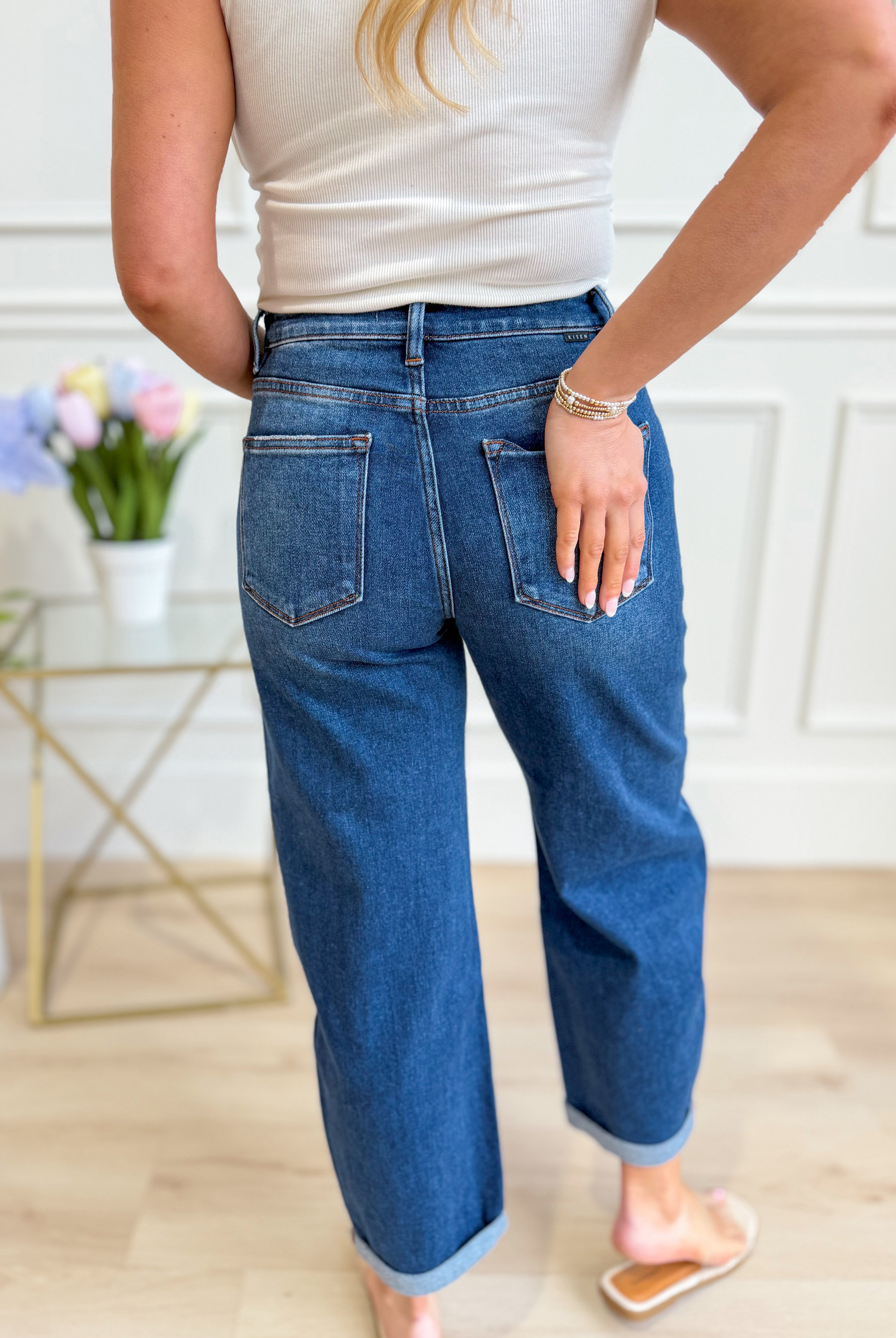 RISEN Cody mid-rise barrel jeans in 146 Core style, featuring classic denim with a relaxed fit and stylish design.