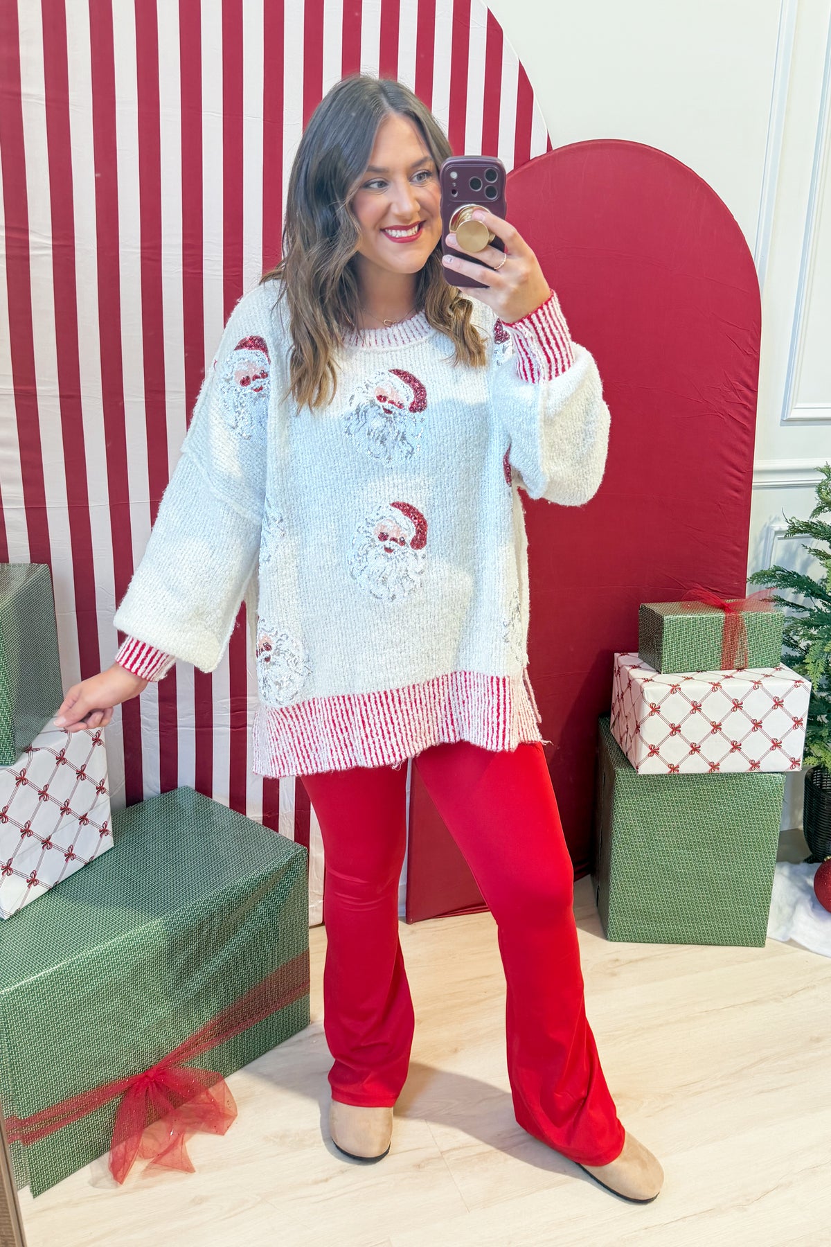 PEACH LOVE Campbell Santa sequins embroidered ribbed sweater with festive Santa design and cozy textured knit fabric