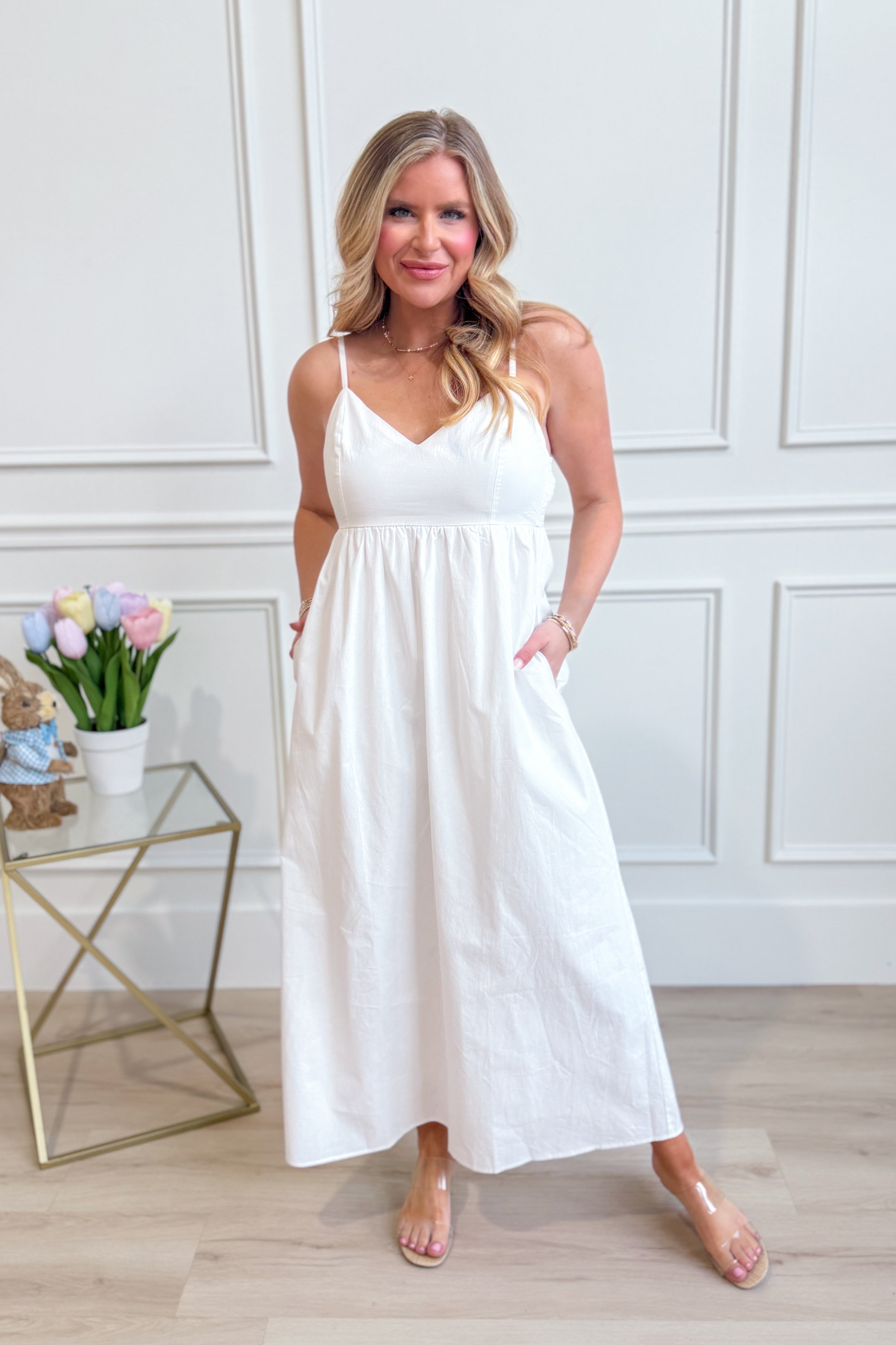 WISHLIST Rita Cami casual midi dress in a flowy fabric, featuring a fitted bodice and adjustable straps, perfect for everyday wear.