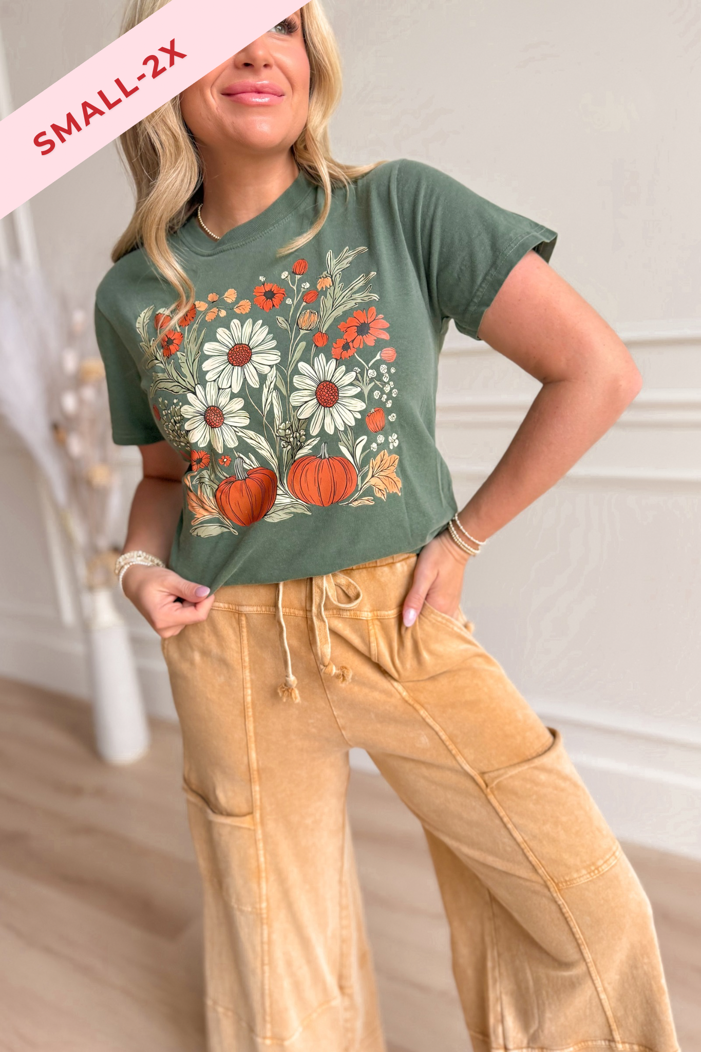 Floral Pumpkin with Daisies Graphic T-shirt - Be You Boutique