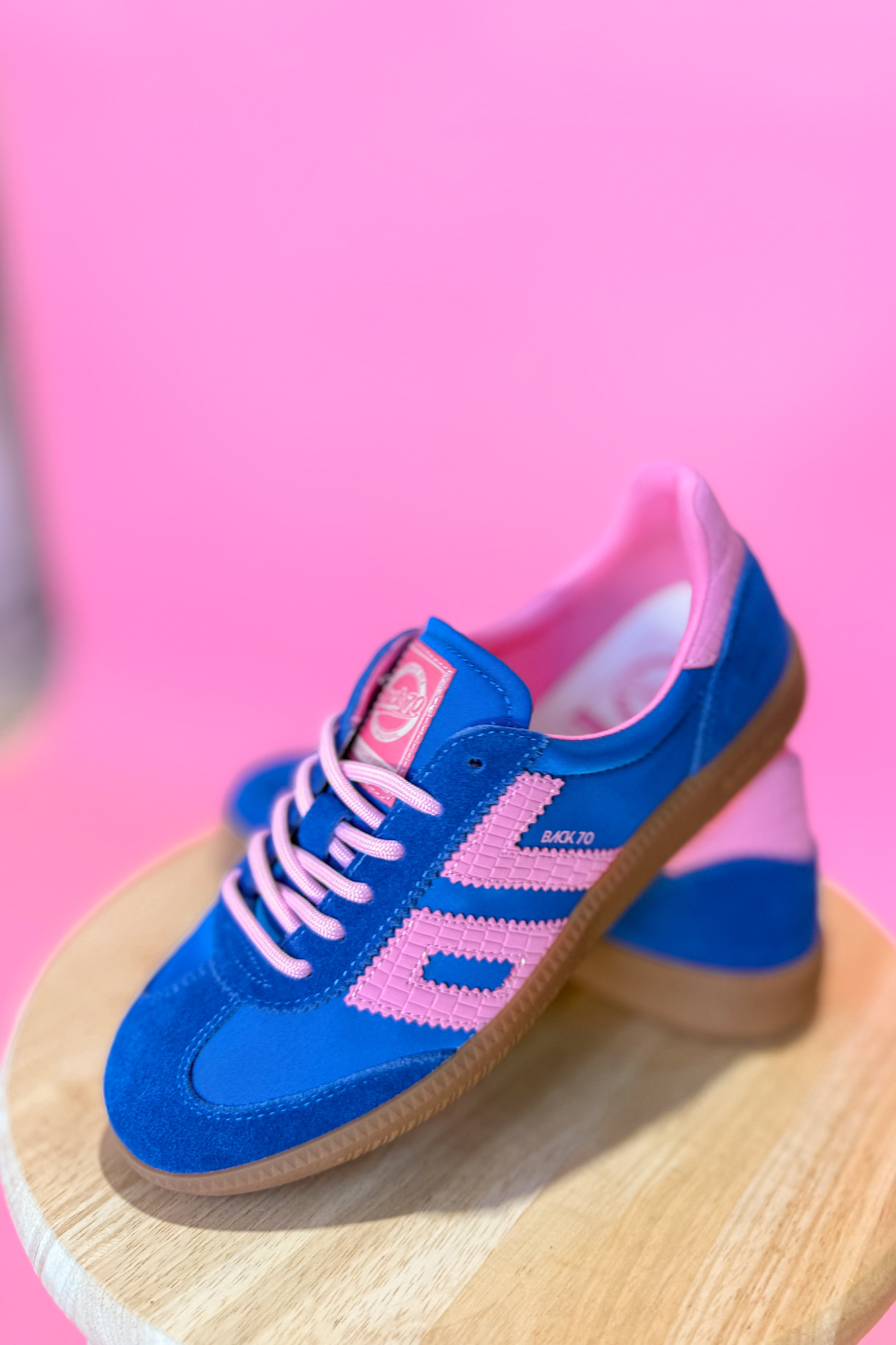 BACK70 Ghost Sneakers in blue and pink with sleek design, 205 sneaker style, showcasing the stylish color combination and modern look.