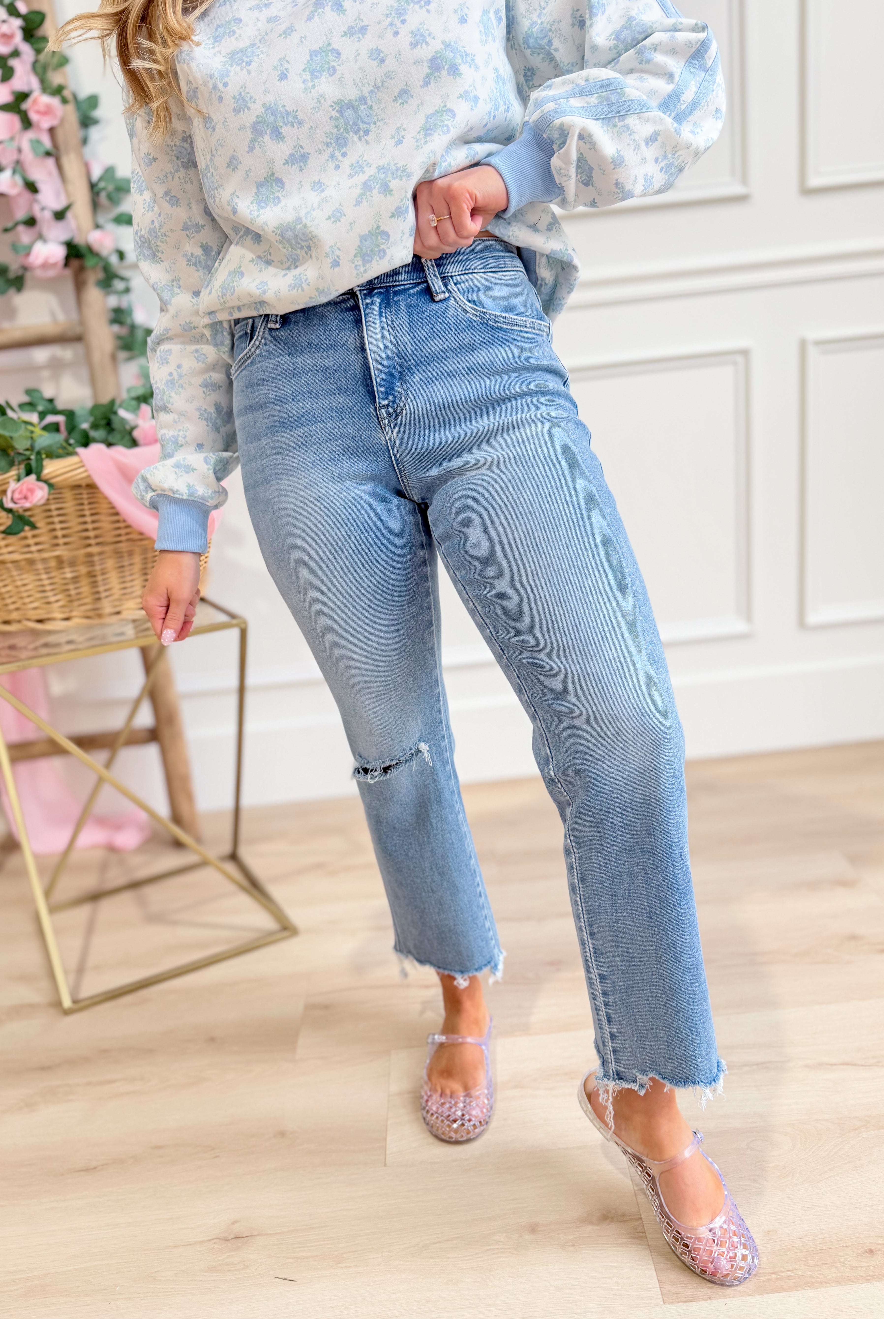 Vervet Oliver high rise straight leg jeans from the 146 Core Jeans collection, showcasing classic denim style with a high waist fit.