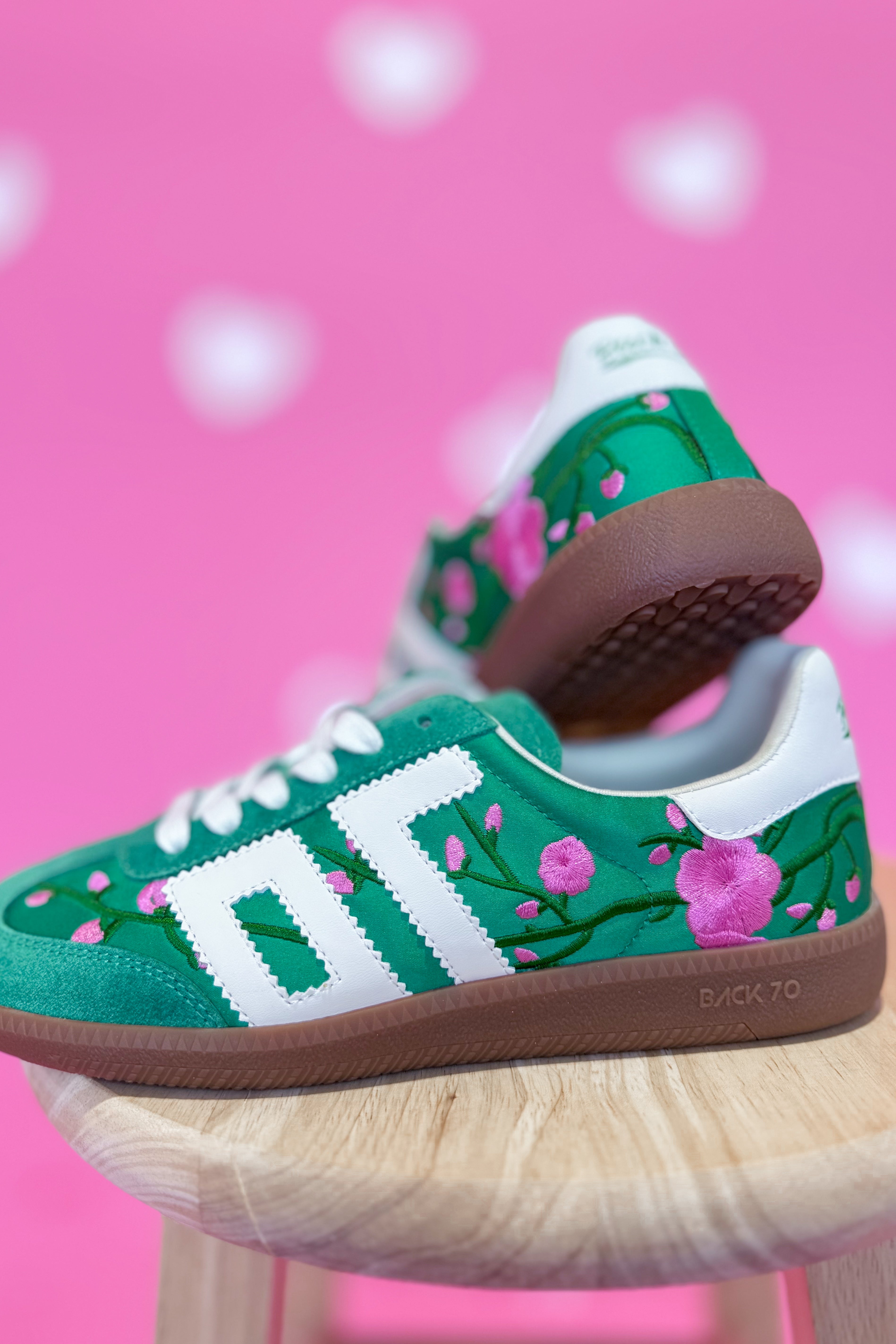 BACK 70 Ghost Sneakers 205 with vibrant green floral design, featuring stylish casual sneakers for everyday wear.
