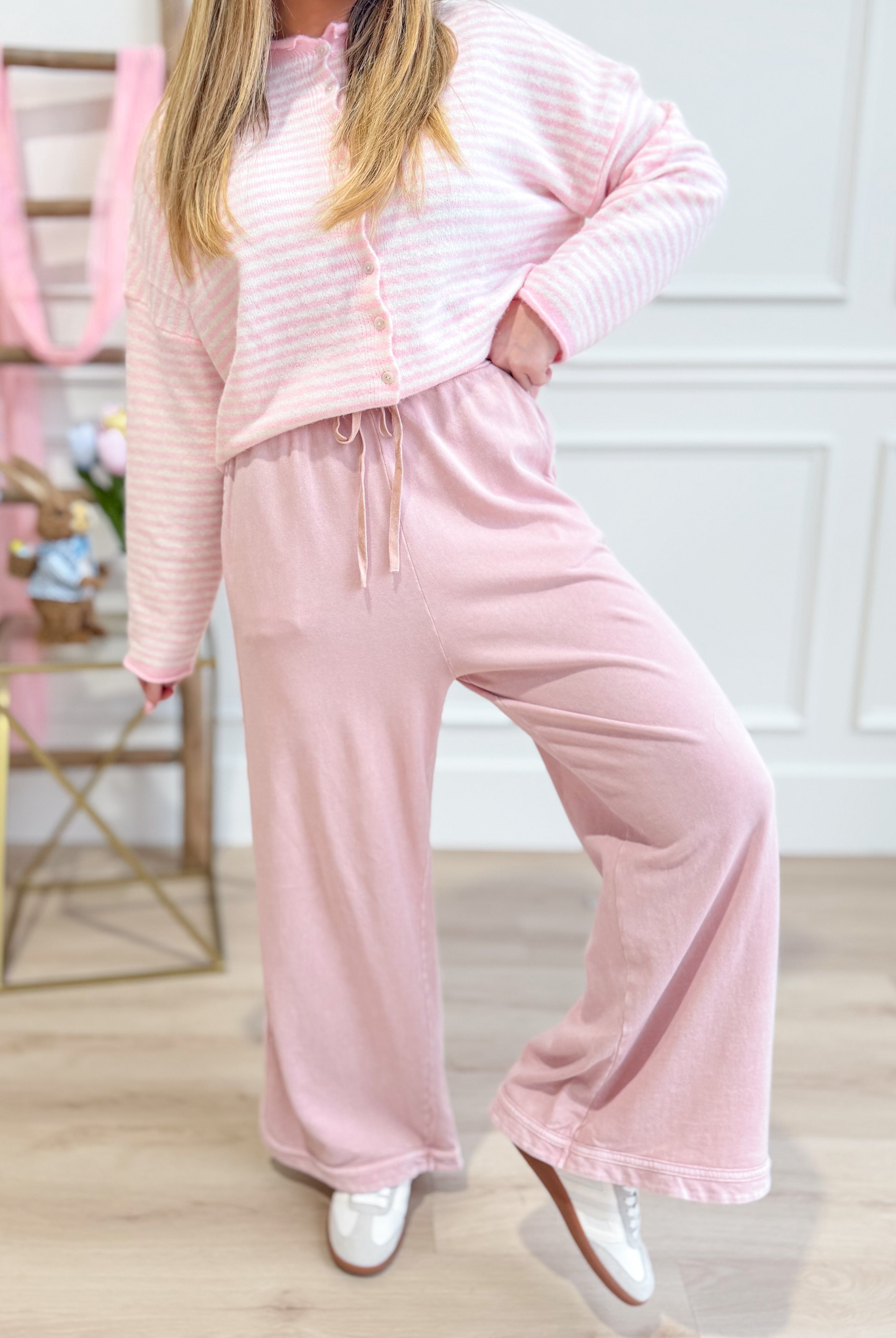 EASEL Cooper Washed Terry Knit Pant in 156 style, featuring relaxed fit and soft terry fabric, shown in a casual setting.