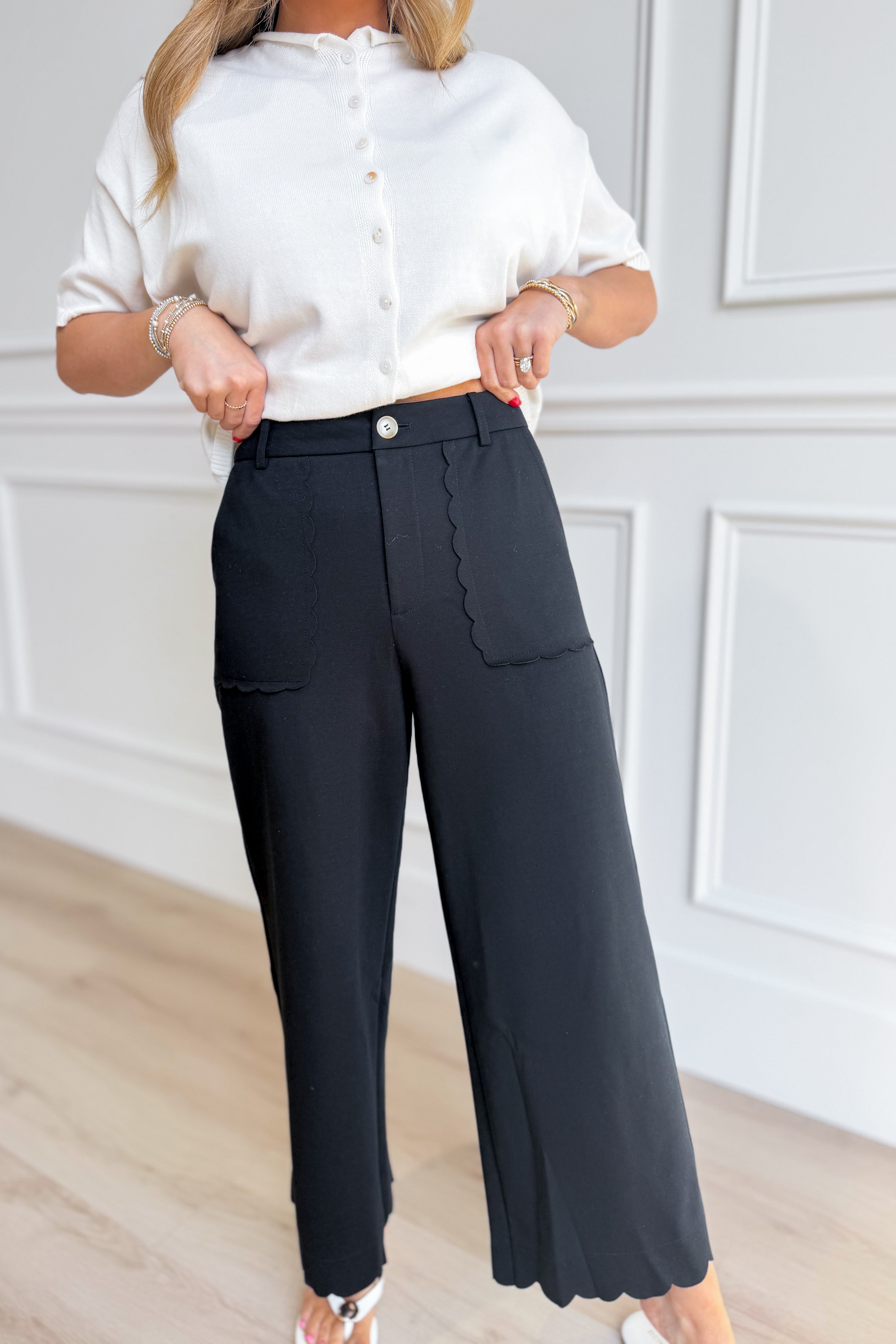 Jodifl Reis scallop trim wide-leg pant in beige with scalloped hem and relaxed fit, stylish and comfortable for casual wear.