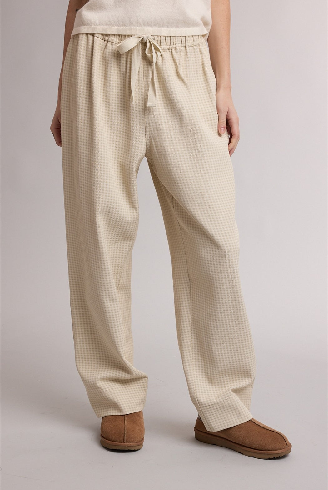 WISHLIST Oscar Plaid Straight Leg Pant in black and white, stylish plaid design, fitted waist, and classic straight-leg cut.