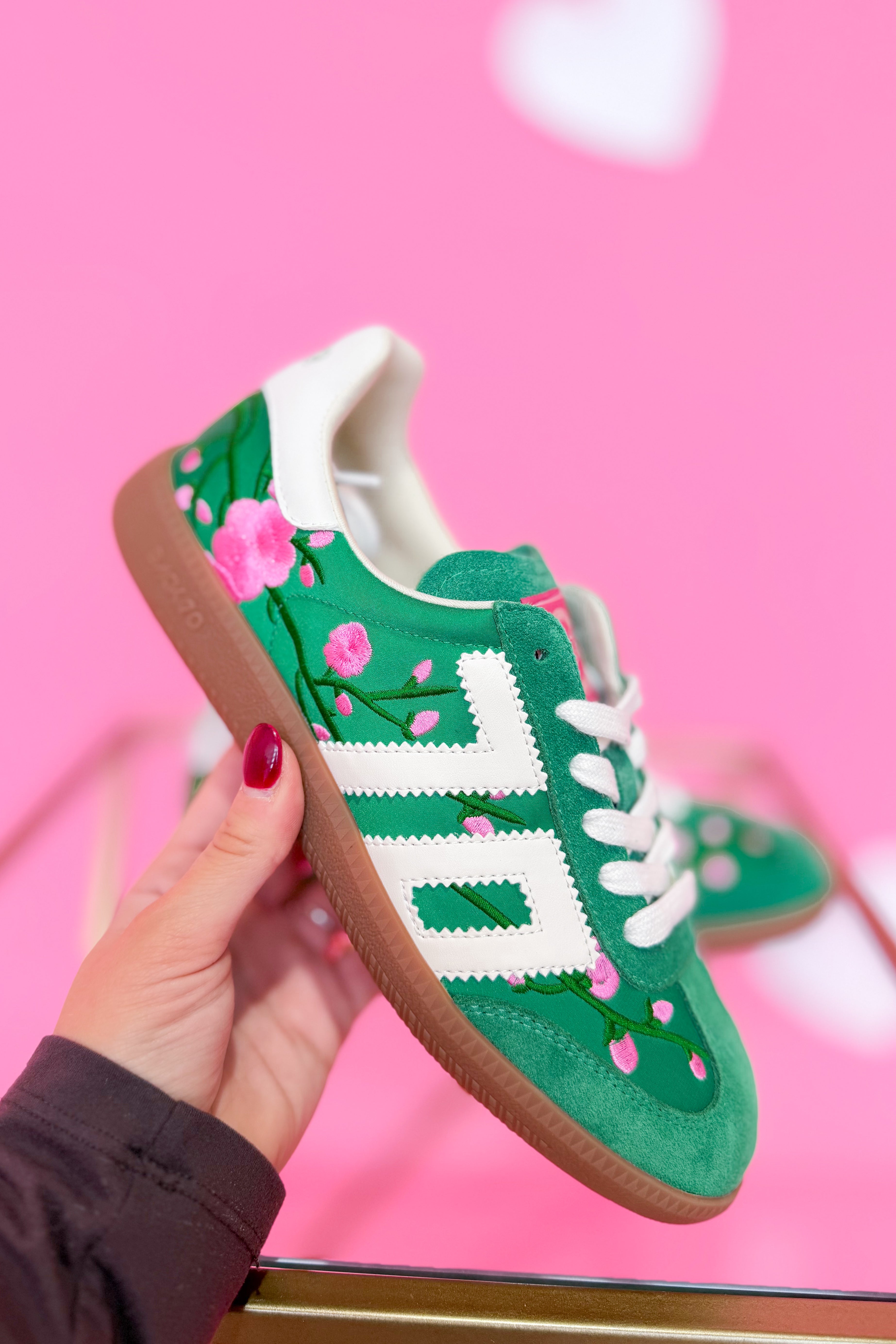 BACK70 Ghost Sneakers 205 in floral green with stylish design, featuring a modern sneaker with vibrant floral accents.