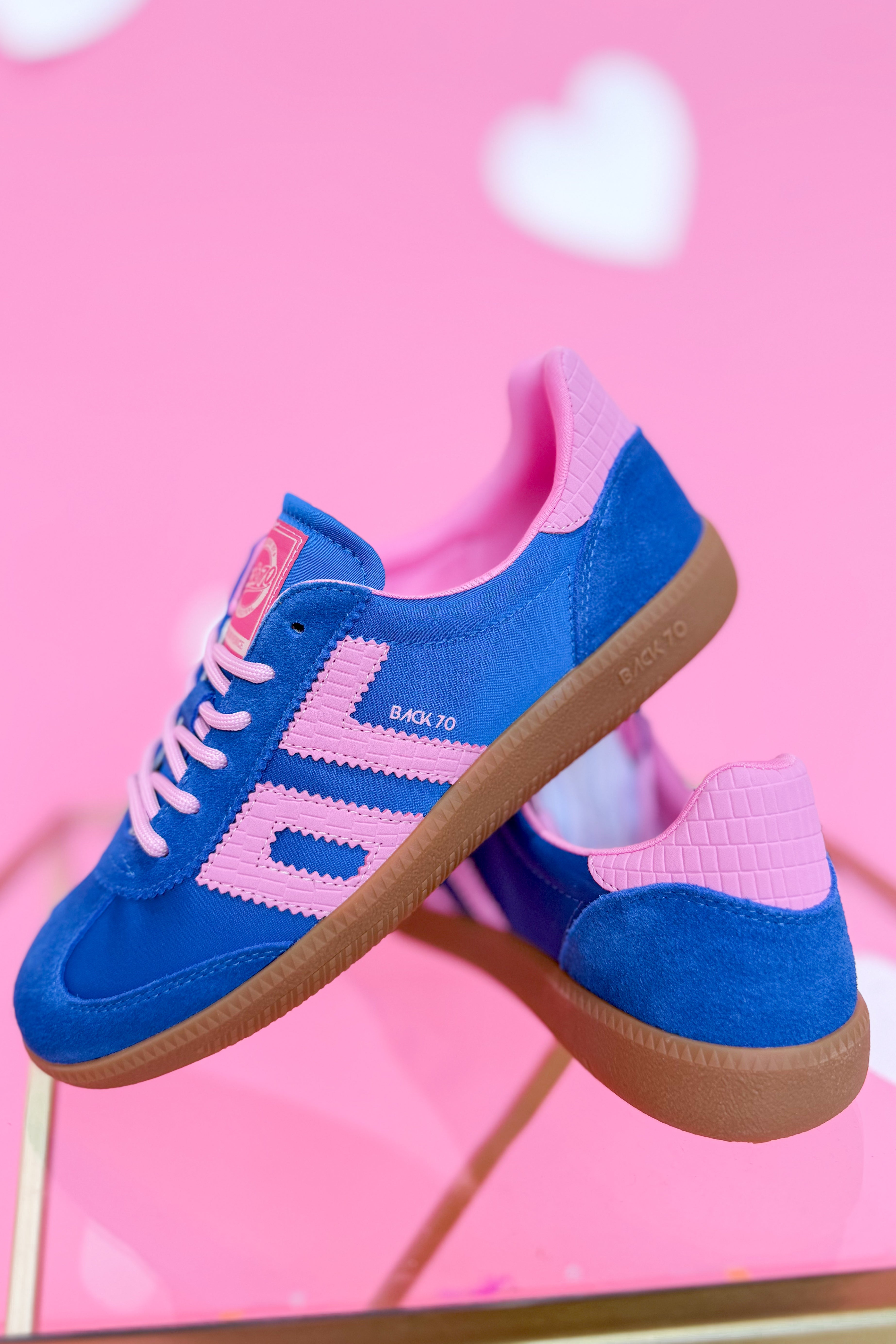 BACK 70 Ghost Sneakers in blue and pink, 205 model, featuring stylish design and comfortable fit, shown from a side view.
