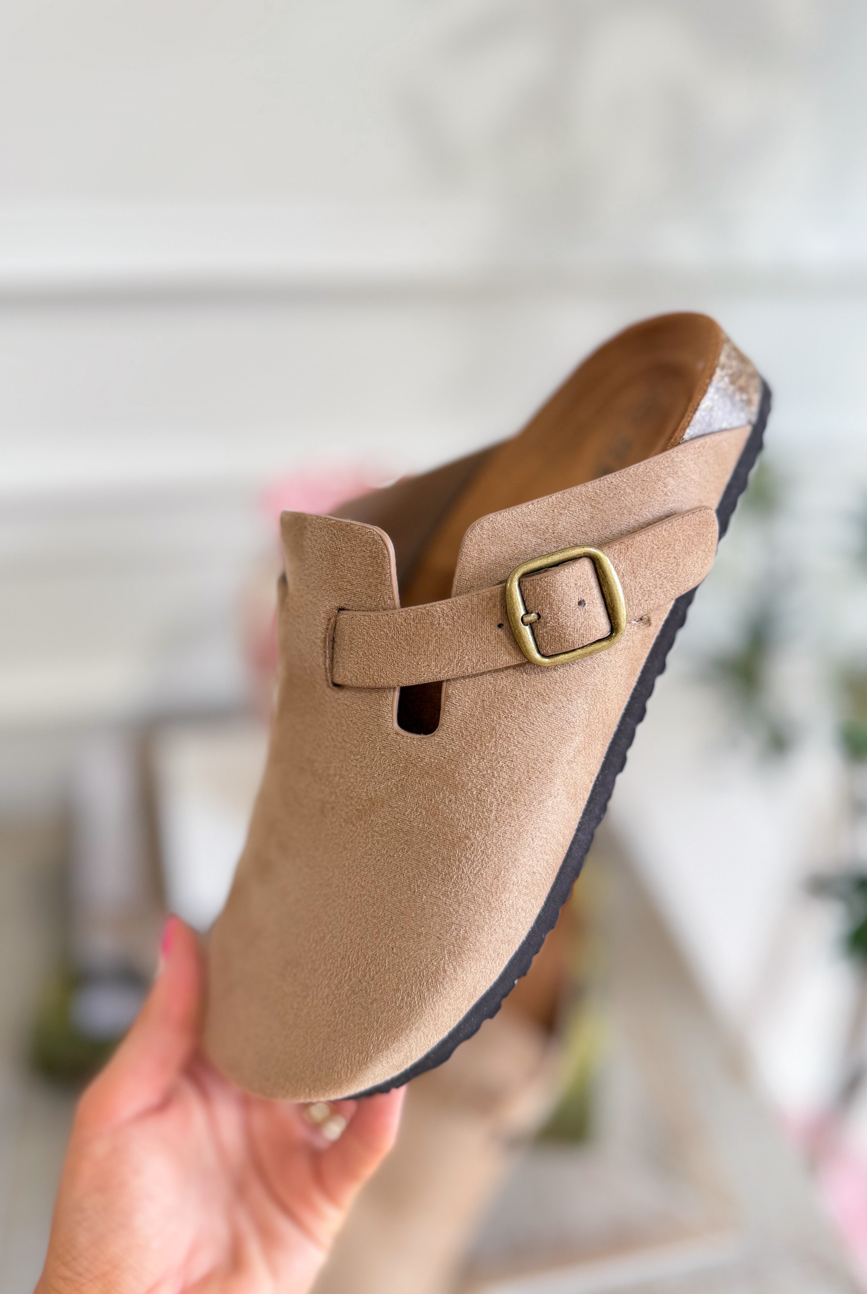 SODA Regis clog slip-on shoe, 212 other shoes, beige with open back and comfortable design, suitable for casual wear