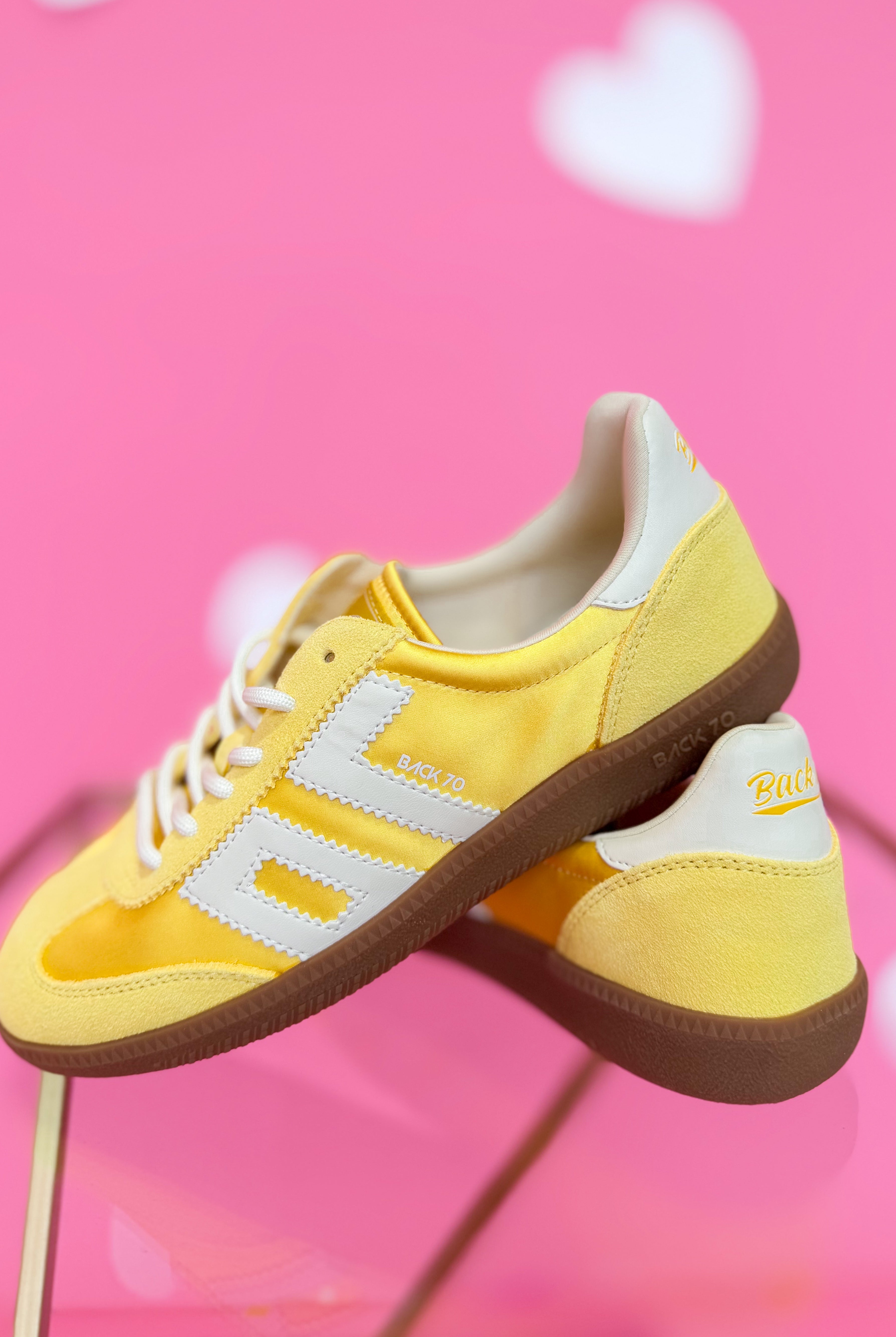 BACK 70 Ghost Sneakers in Banana color, 205 sneaker style, featuring a vibrant yellow design and modern athletic look.