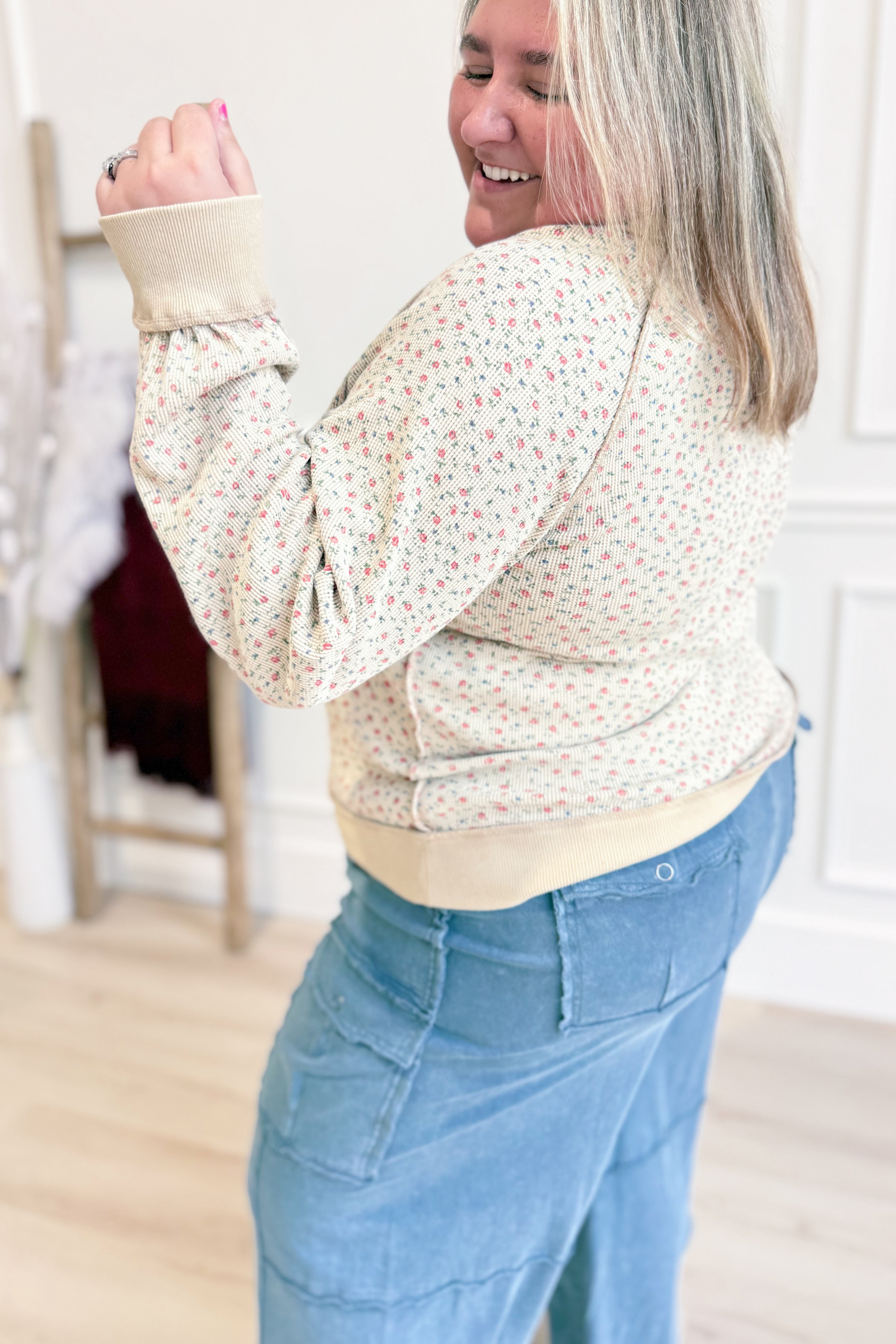 Addy Textured Floral Raglan Sleeve Top - Be You Boutique