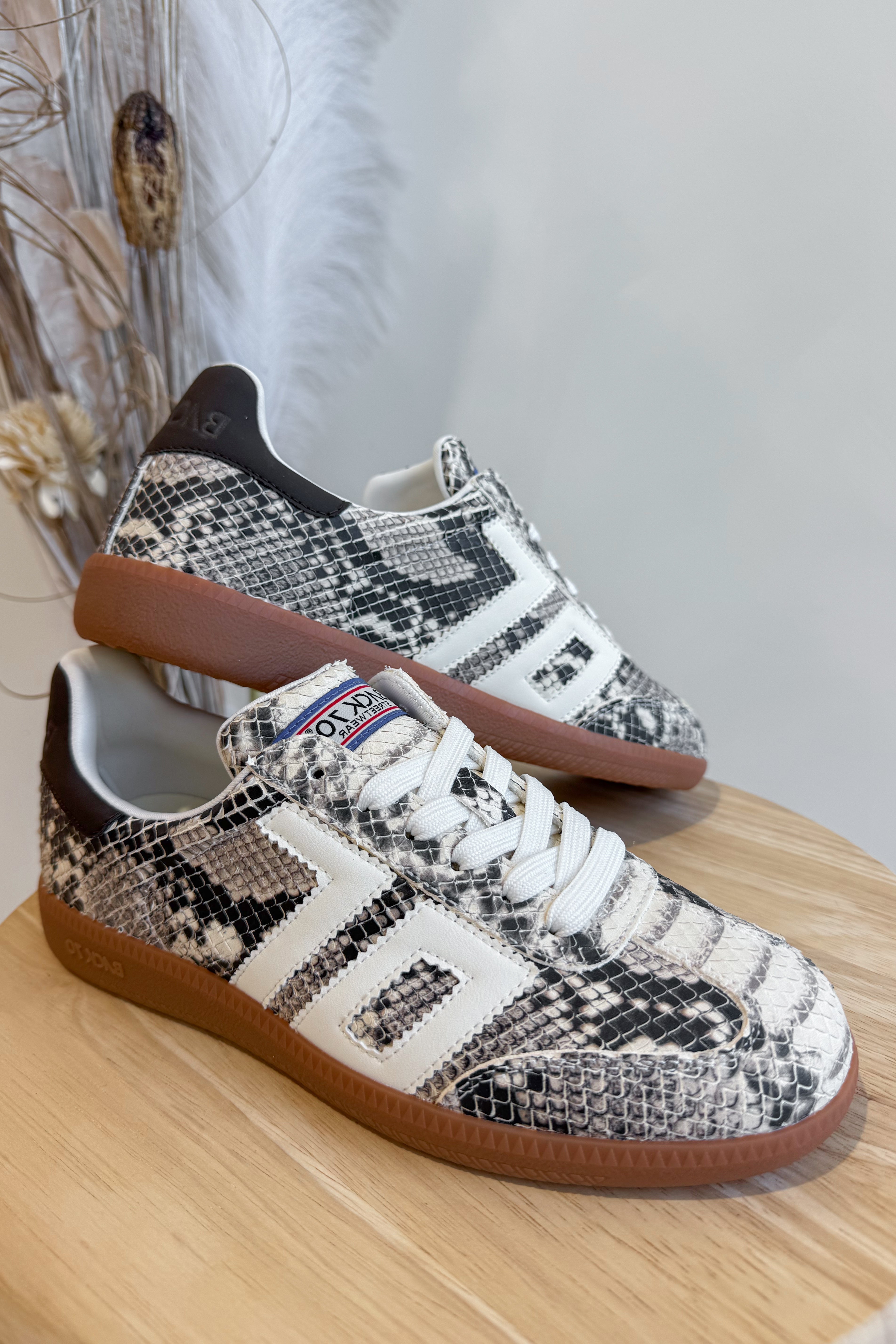 Back 70 Cloud Sneakers in Milk White, 205 sneakers, showcasing lightweight design and clean white leather upper.