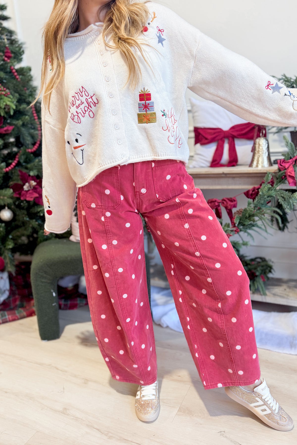PEACH LOVE Whitney Polka Dot Twill Barrel Pant in 147 Novelty Jeans, featuring a stylish polka dot pattern and relaxed fit.