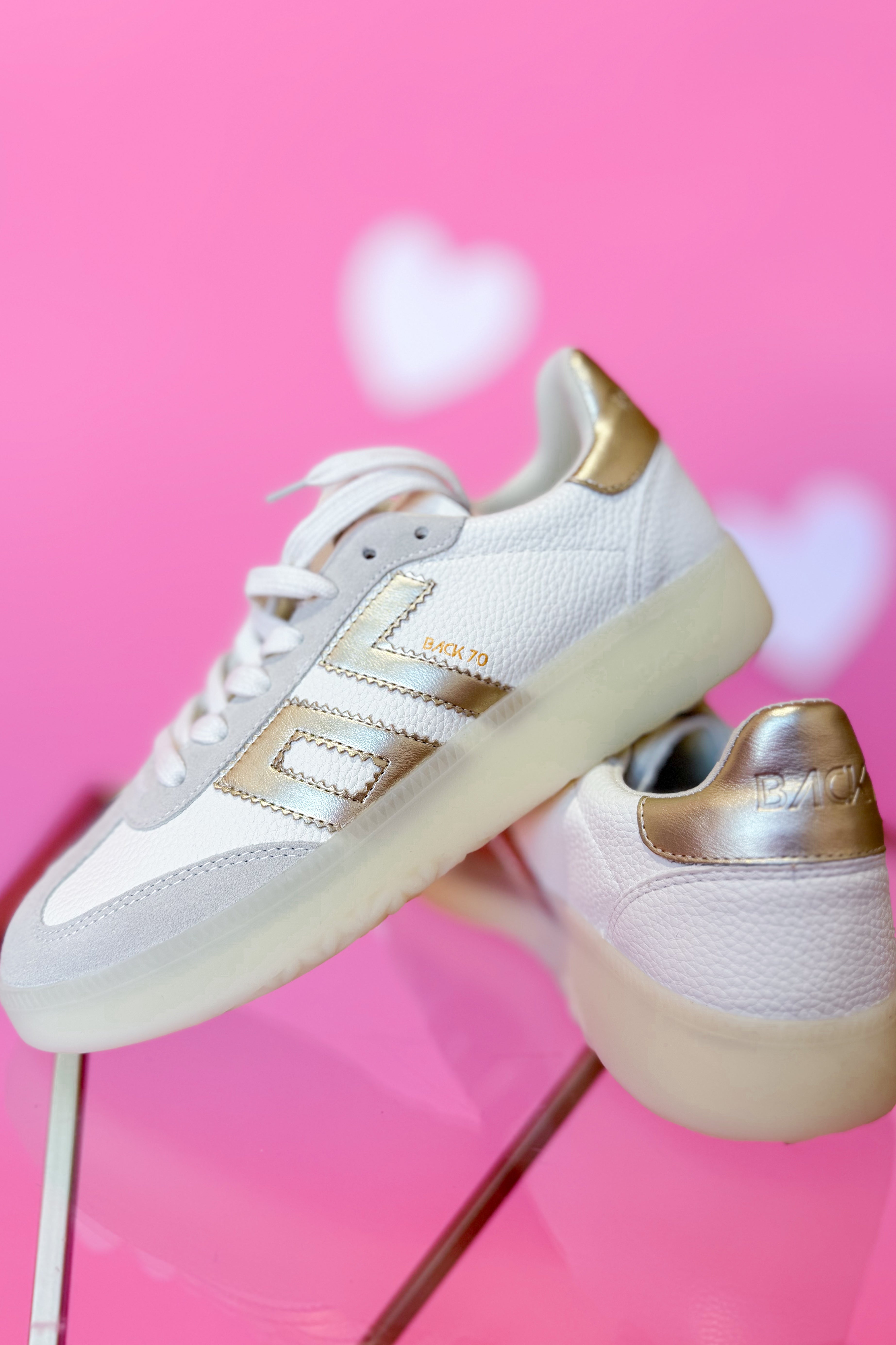 BACK 70 Boston 2502 gold sneaker, 205 sneaker in metallic gold with stylish design and comfortable fit.