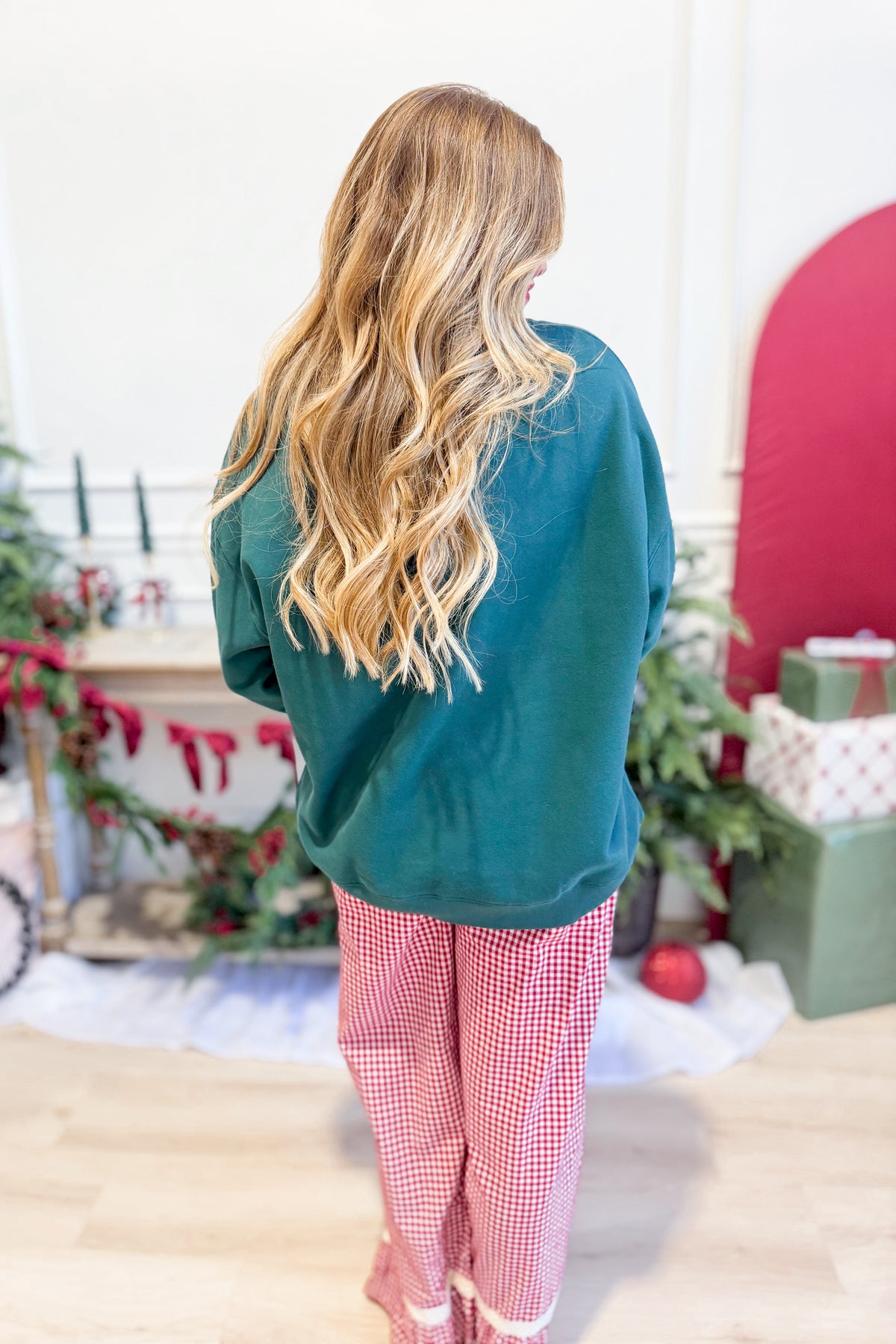 LE LIS Miranda Christmas embroidered graphic sweatshirt in festive holiday design