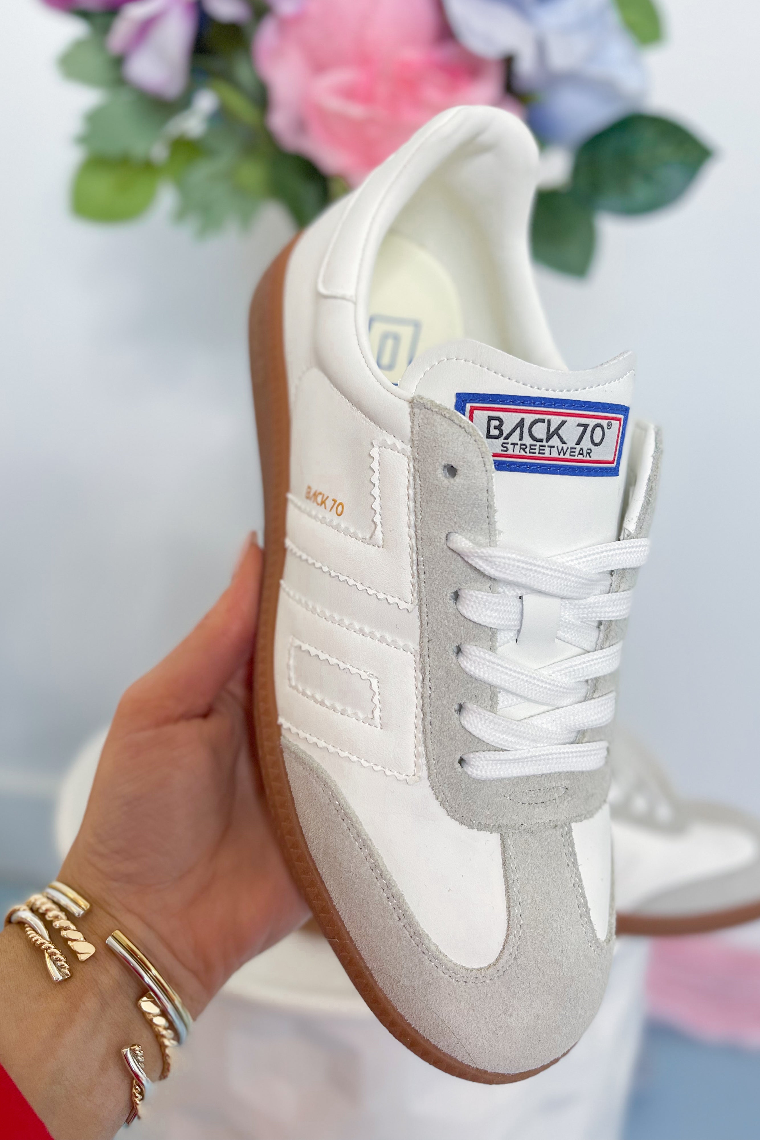 White Ice BACK 70 Cloud Sneakers, 205 Sneakers style, featuring a sleek design and comfortable fit, shown from a side view.