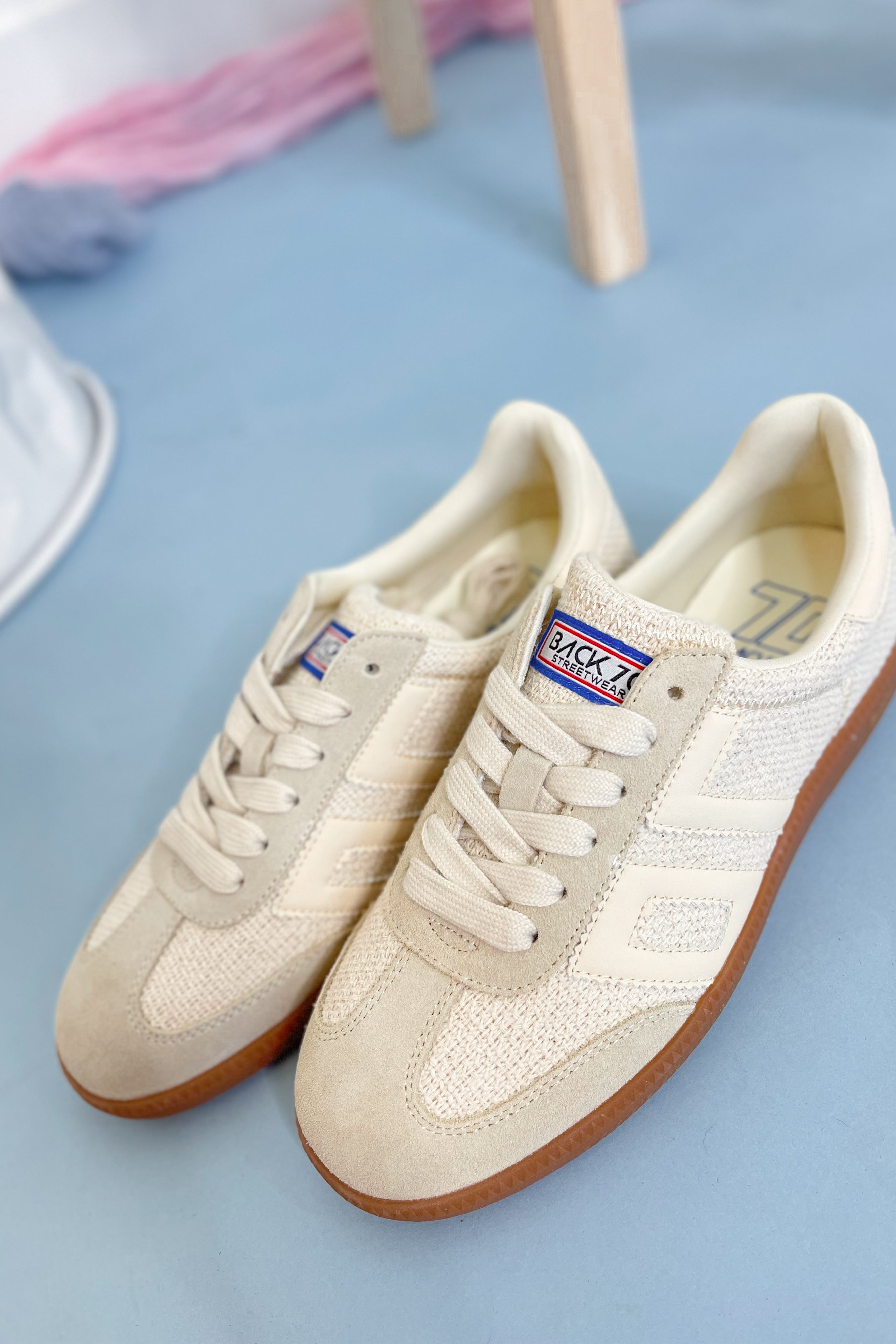 BACK70 IUTA 2512 Sneakers in Beige - Be You Boutique