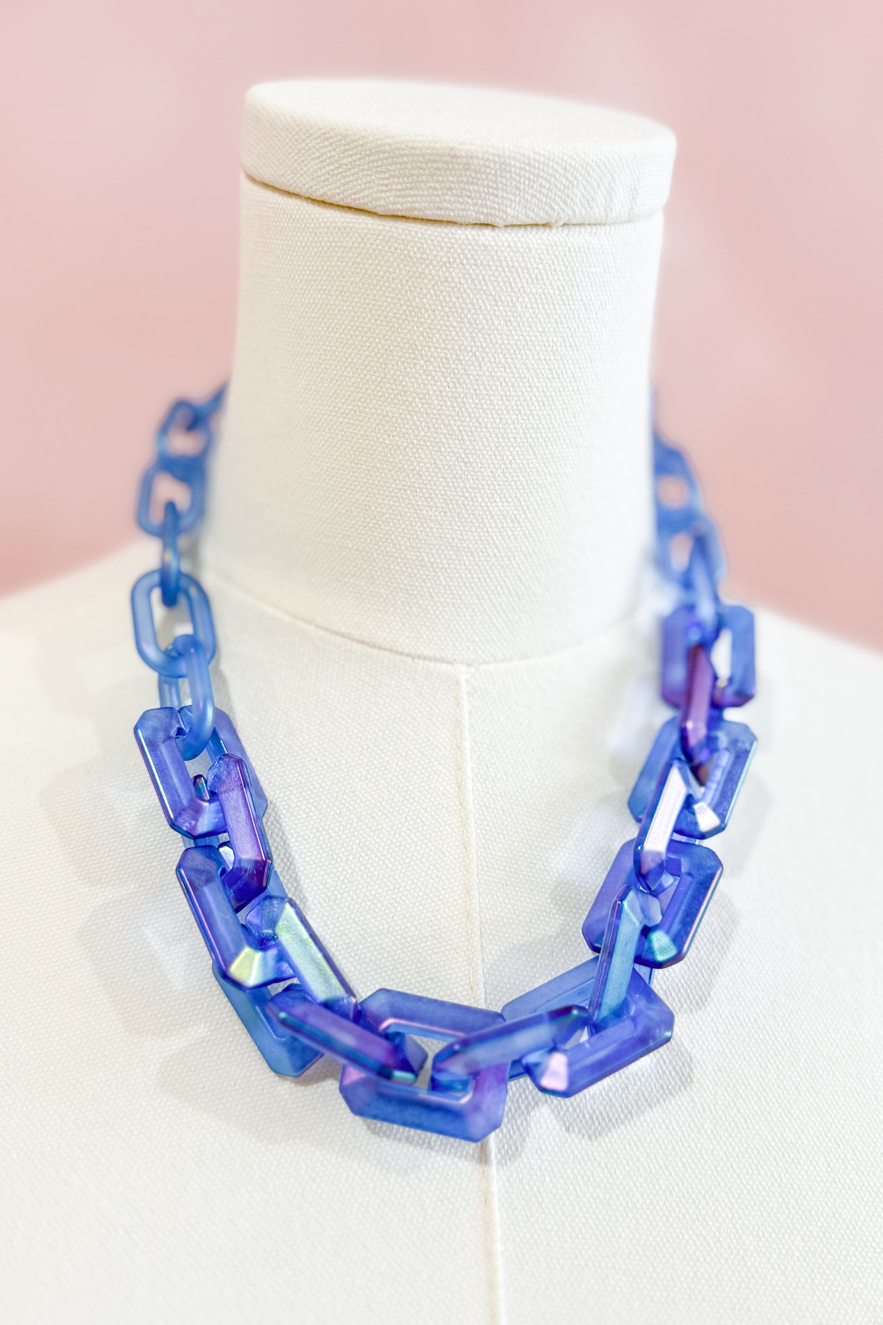 Zenzii Irene Resin Link Necklace - Be You Boutique