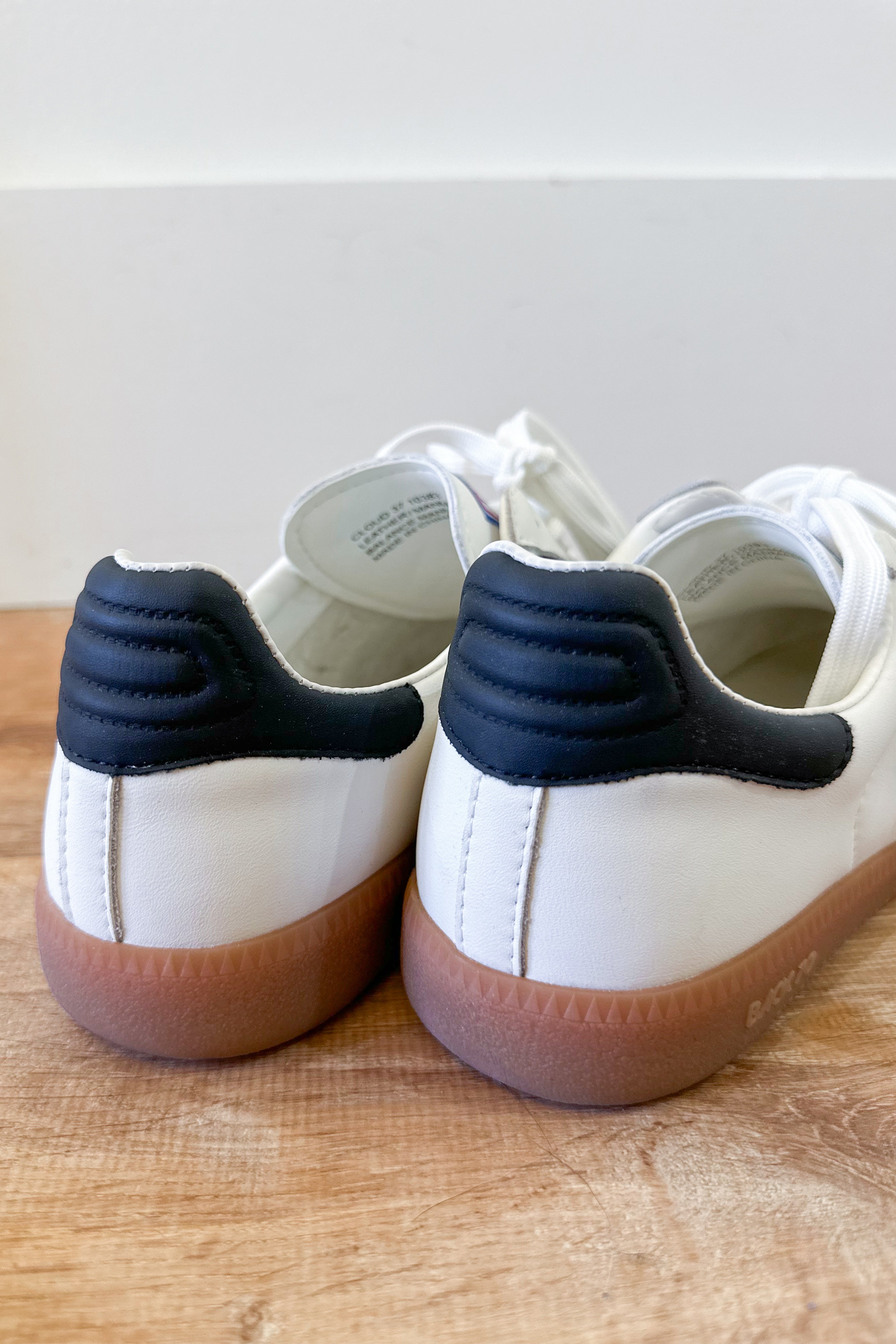 BACK70 Cloud Sneaker - White Black - Be You Boutique