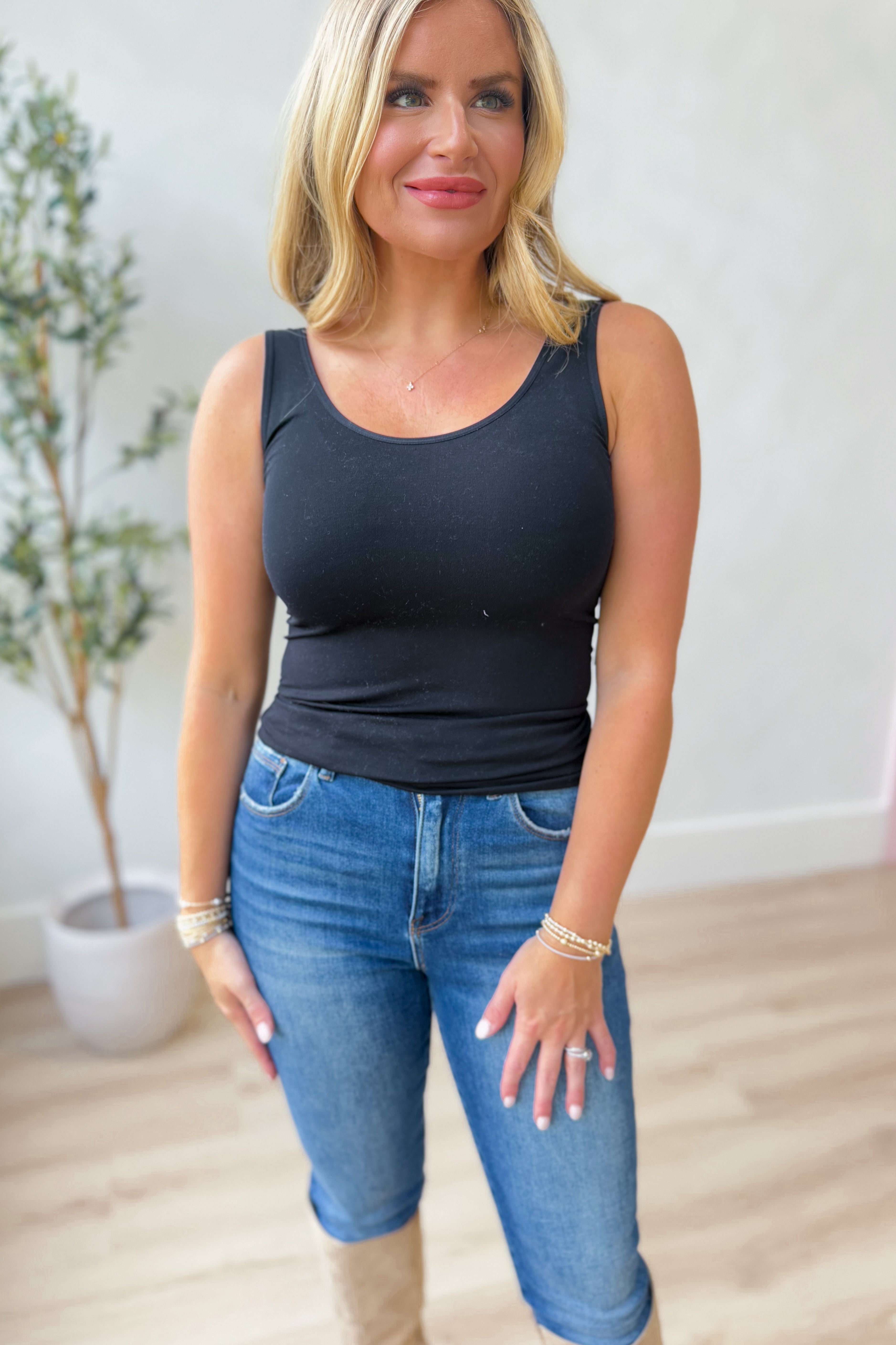 Cathy Basic Reversible Seamless Tank ~ Black [REG & PLUS] - Be You Boutique