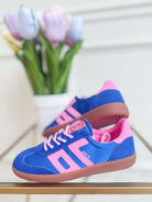 BACK 70 Ghost Sneakers in blue and pink, 205 style, featuring a sleek design and stylish color accents.