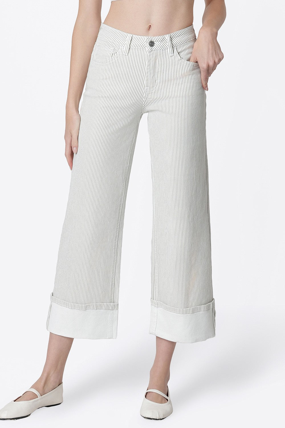 Vervet Scotty striped cuffed crop jeans with a high waist and relaxed fit, showcasing a stylish, casual denim look.