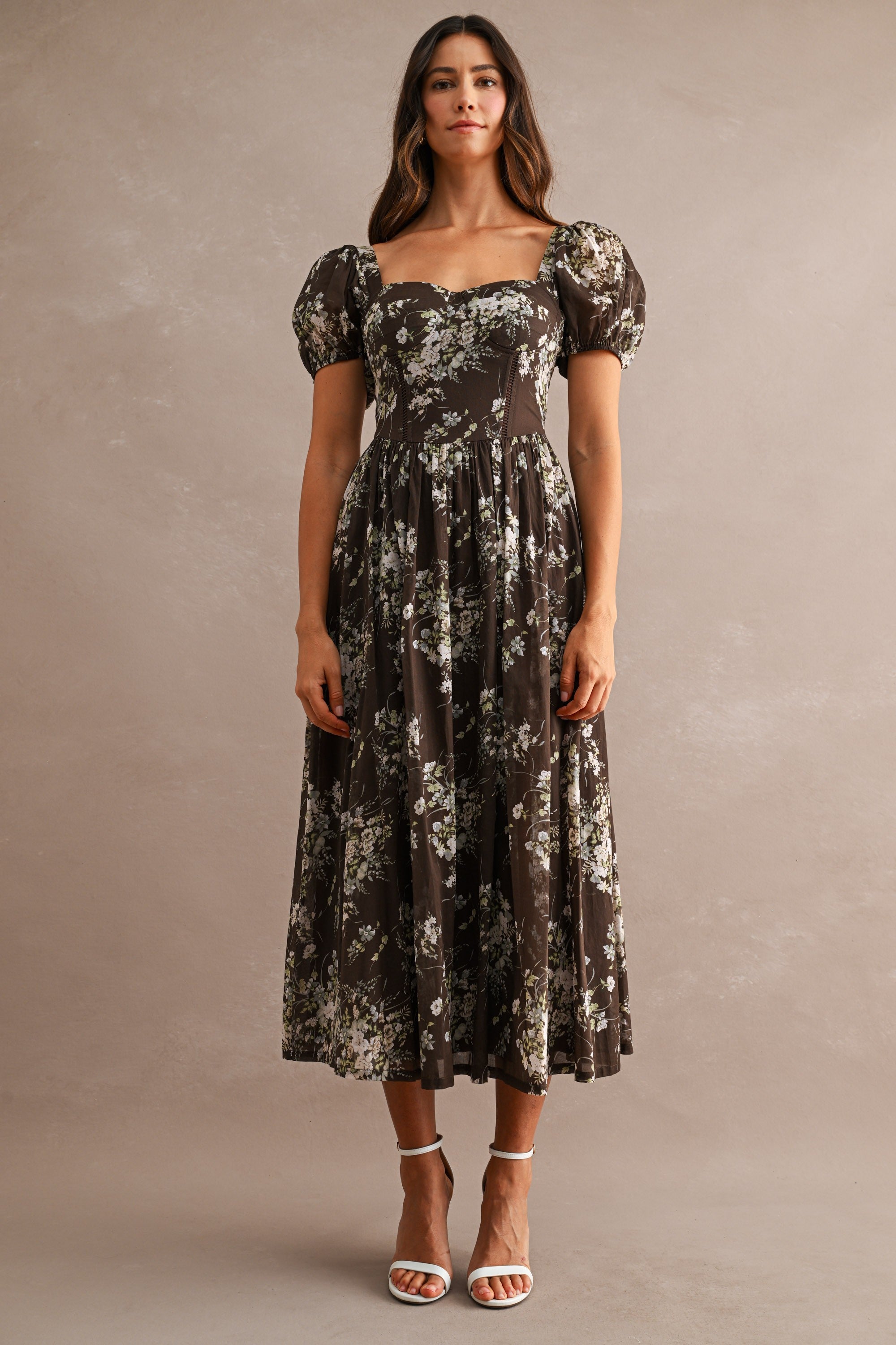 MABLE Angela floral sweetheart neckline dress with vibrant floral pattern and elegant fit, perfect for dressy occasions.