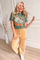 Floral Pumpkin with Daisies Graphic T-shirt - Be You Boutique