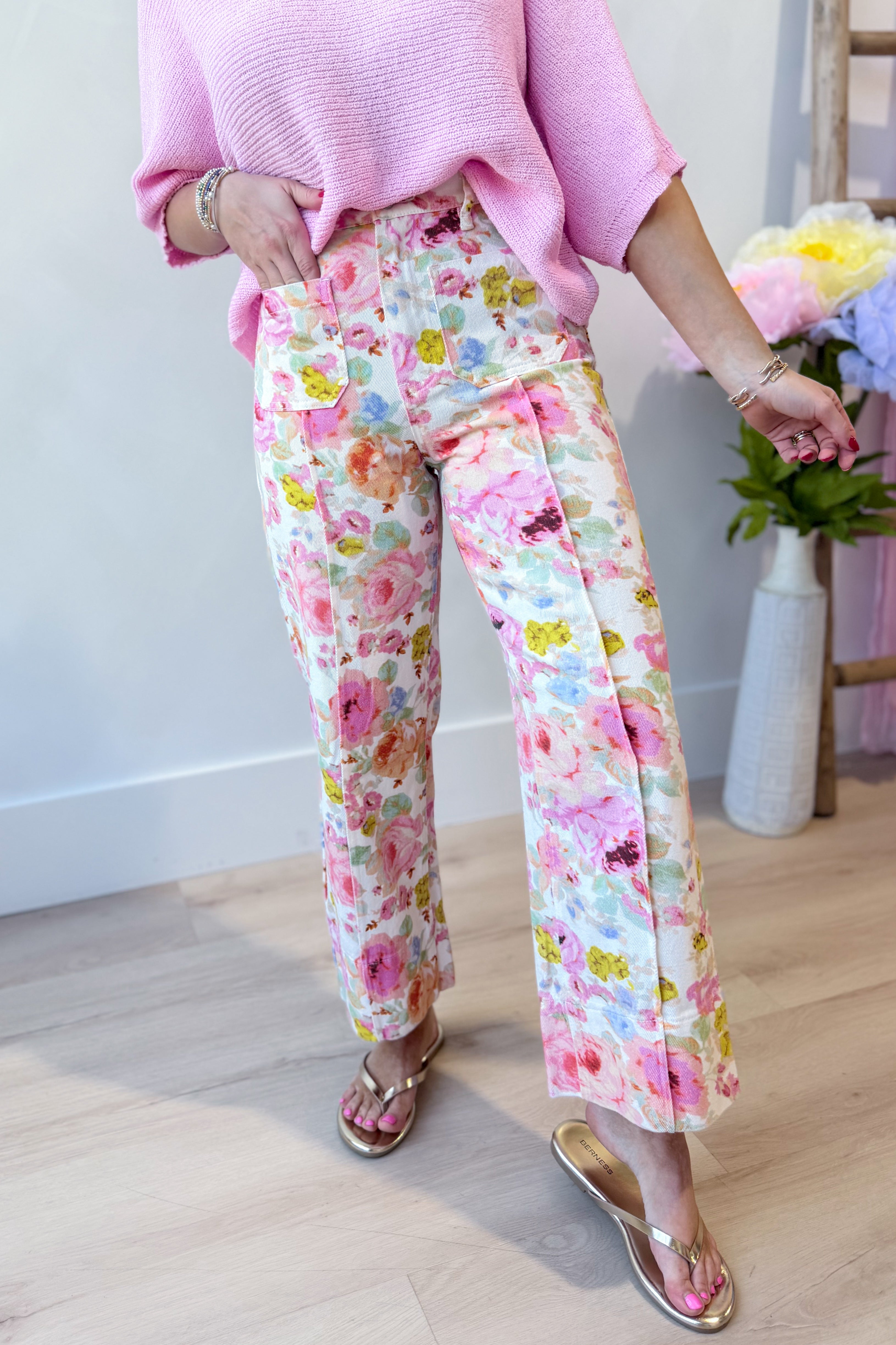 ENTRO Nick Botanical Floral Printed Pant, 156 Pants with vibrant floral pattern and comfortable fit, shown in the image.