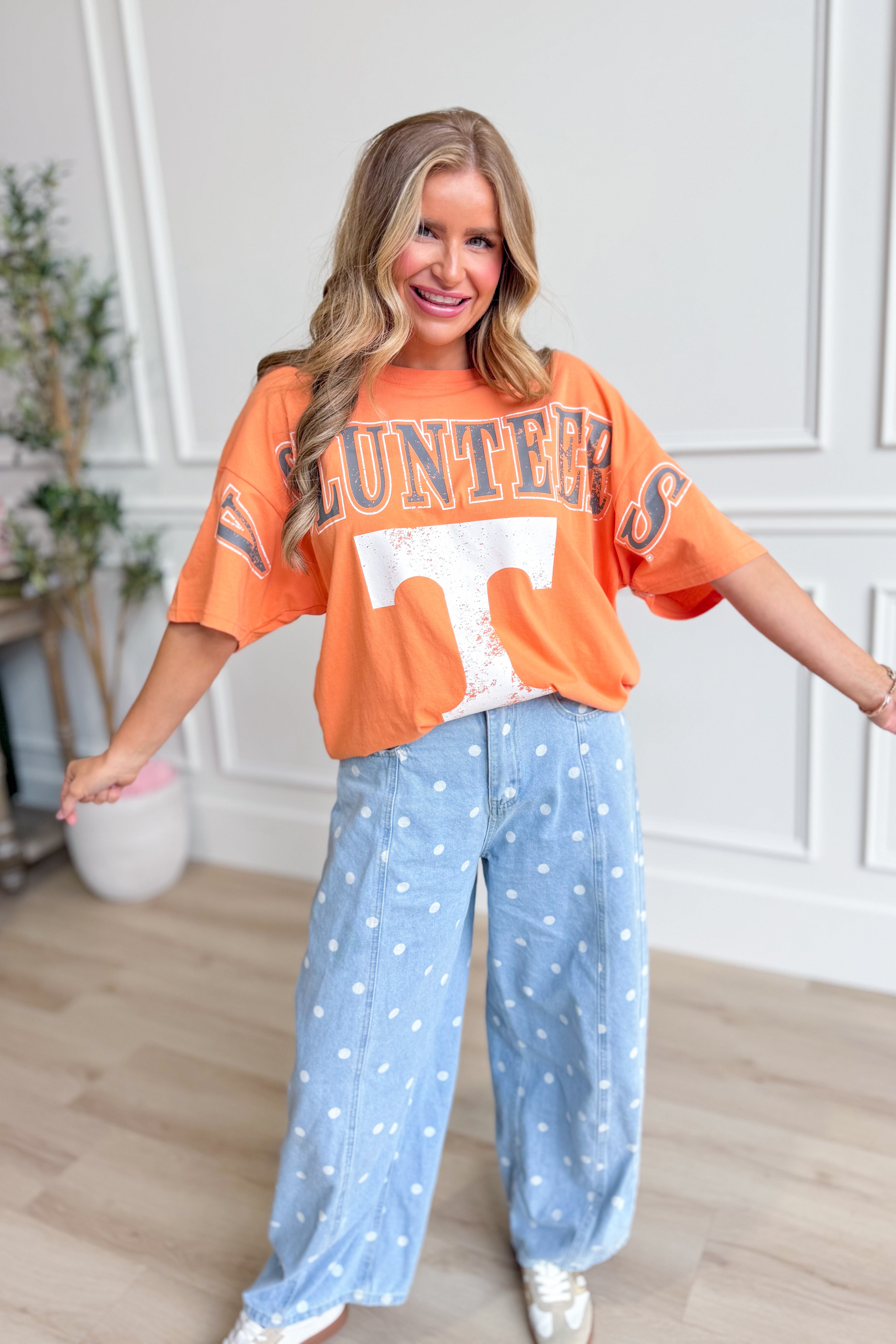 KY Tennessee Volunteer oversized graphic tee by GAMEDAY SOCIAL APPAREL CO®.® featuring bold Tennessee Volunteer team logo on front.