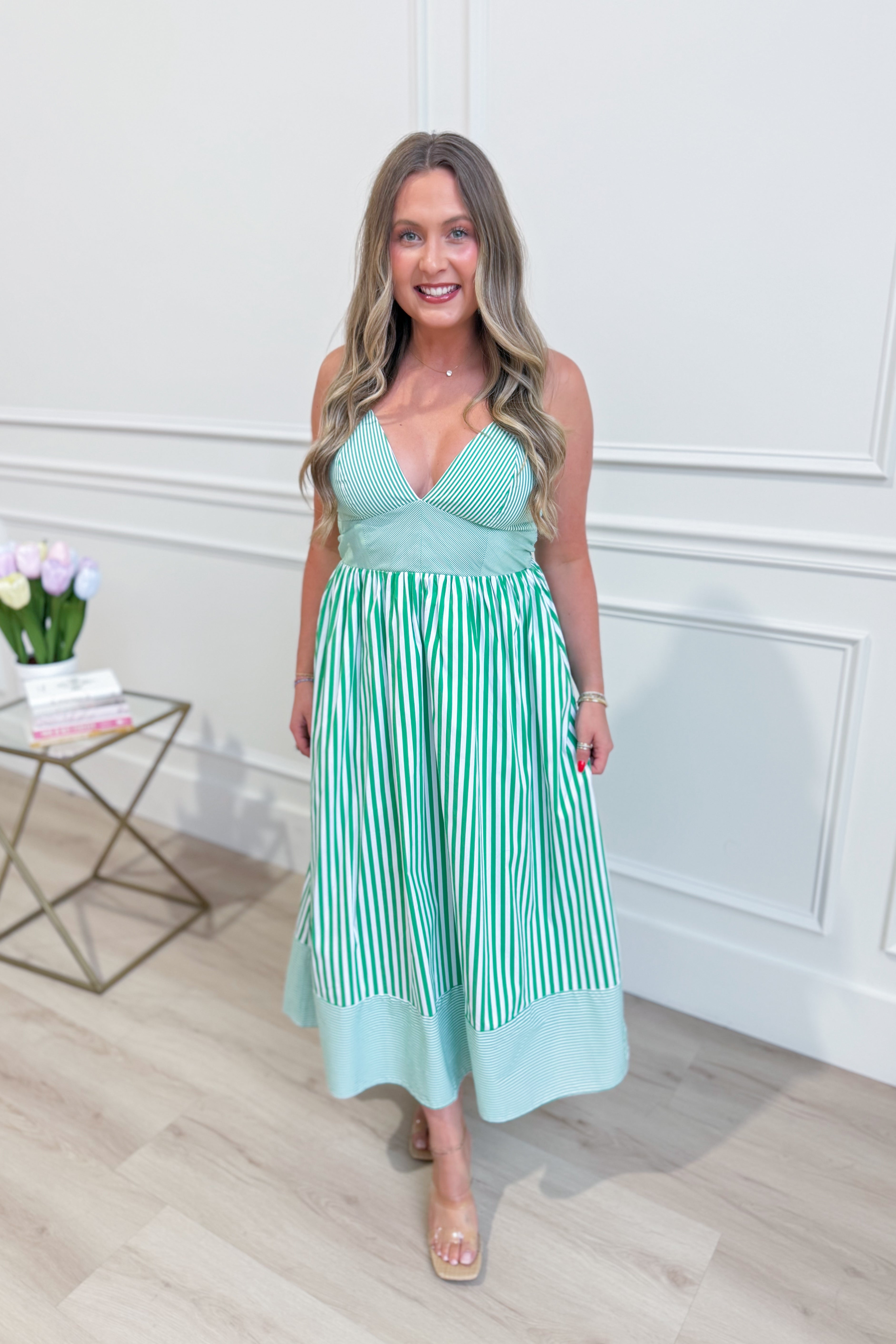 TCEC Peter striped sleeveless midi dress with a relaxed fit, featuring bold vertical stripes and a midi length for casual wear.