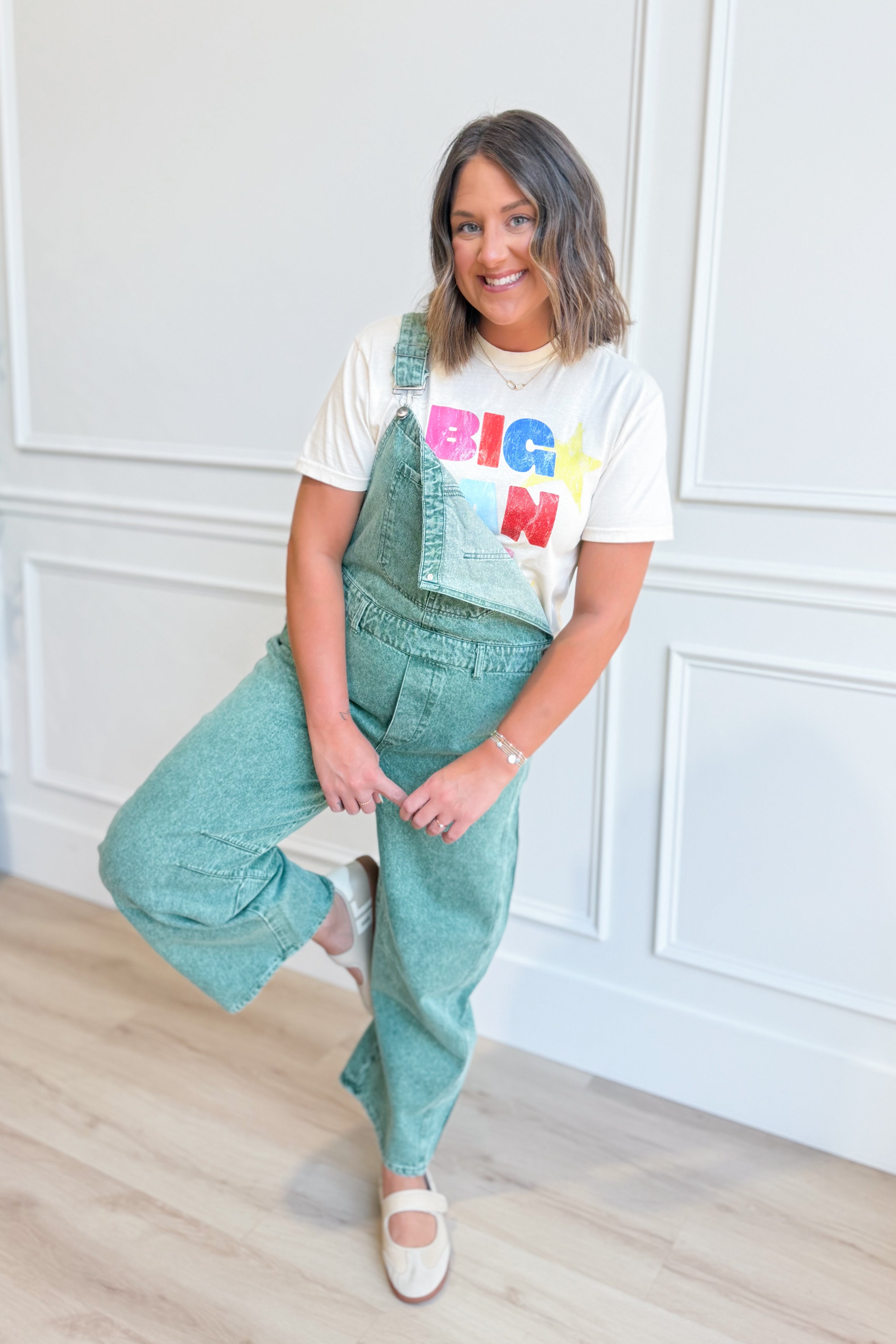 Mineral washed Ruth Twill barrel overalls by PEACH LOVE, 147 novelty jeans, showing the relaxed fit and sturdy twill fabric.