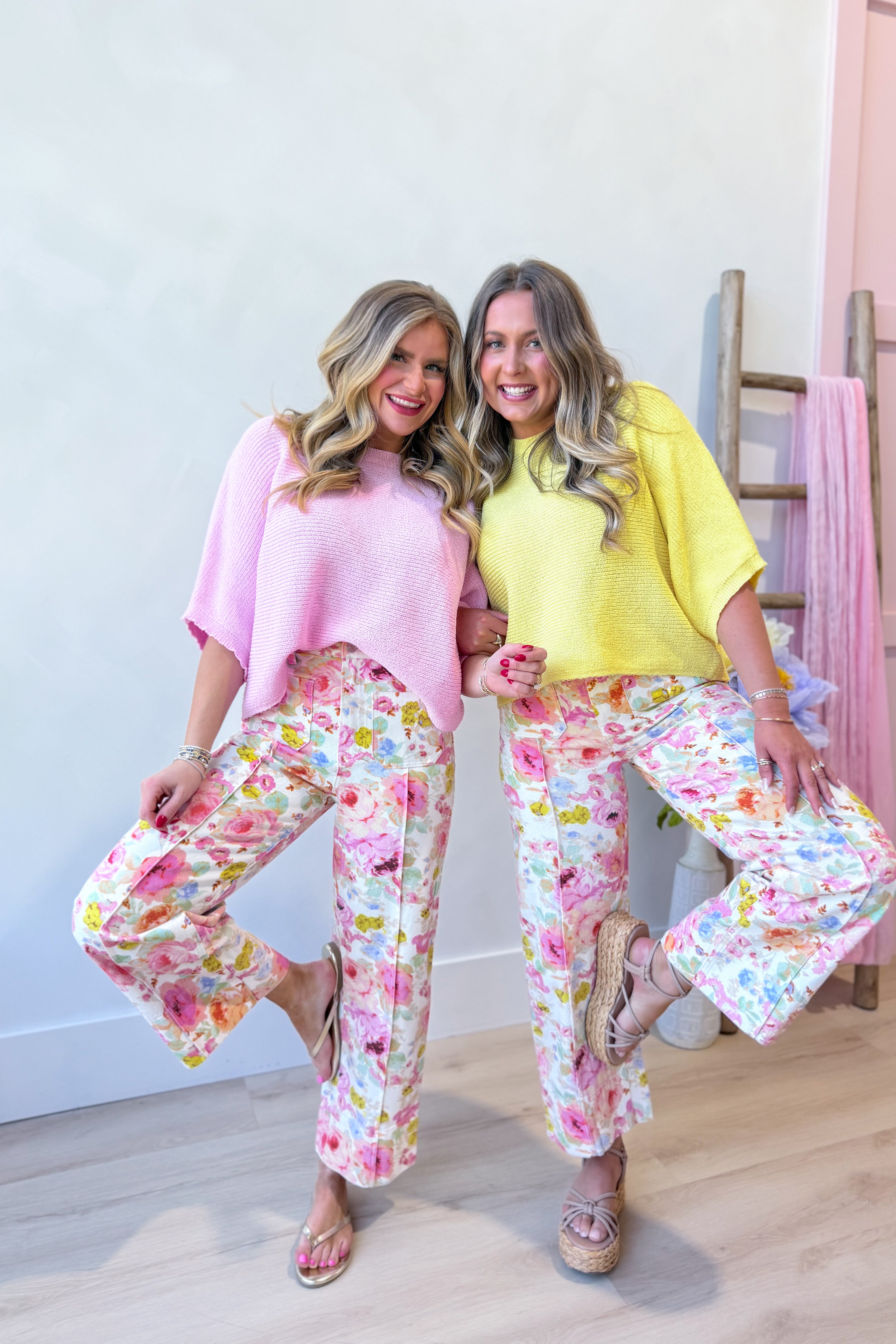 ENTRO Nick Botanical Floral Printed Pant, stylish 156 pants with vibrant floral print, perfect for casual or semi-formal wear.