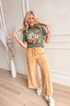 Floral Pumpkin with Daisies Graphic T-shirt - Be You Boutique