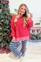 PEACH LOVE Saylor two-toned oversized fall sweater with relaxed fit and contrasting color panels