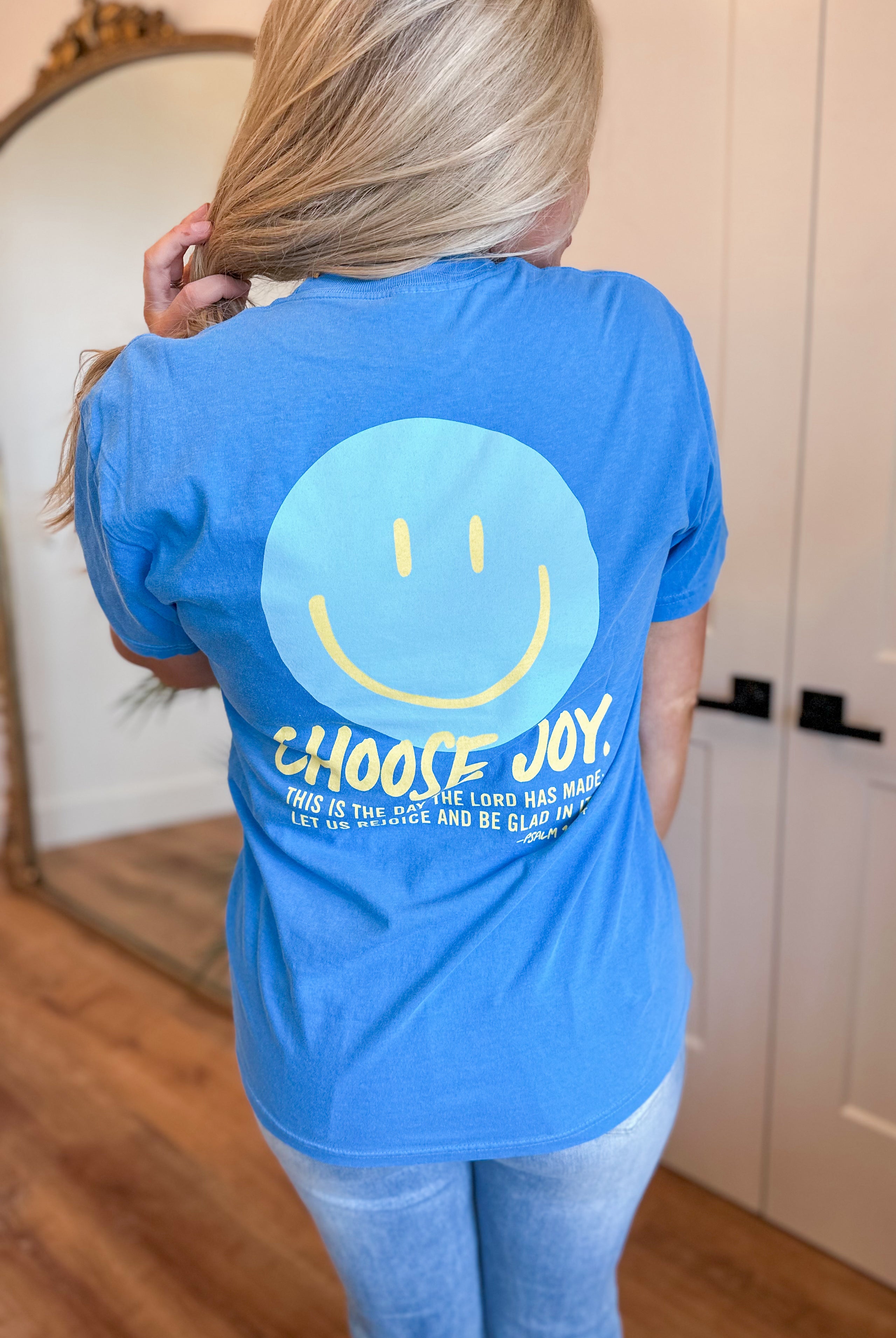 Choose Joy Short Sleeve Graphic Tee - Be You Boutique