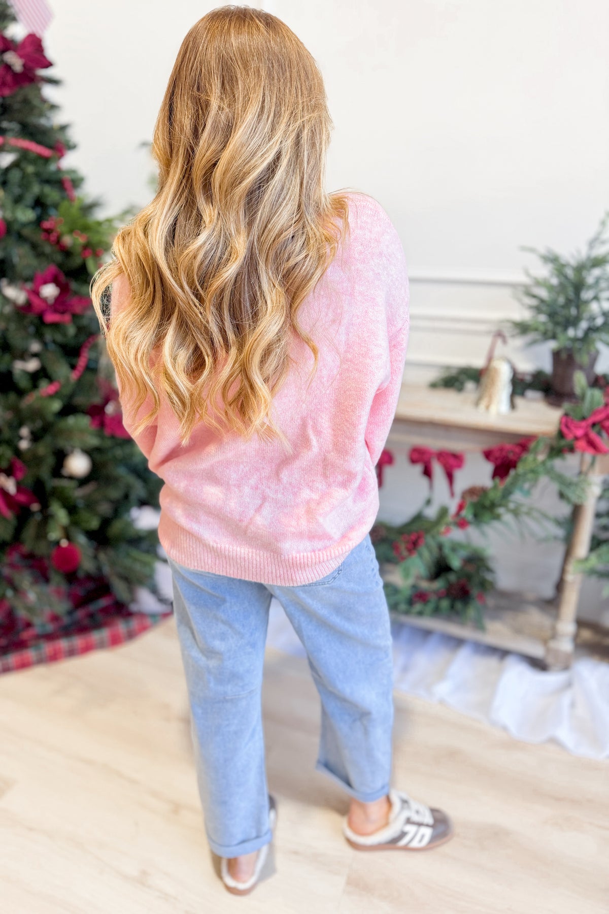 LE LIS Glenda embroidered pocket detail fall sweater with textured knit fabric and front pockets