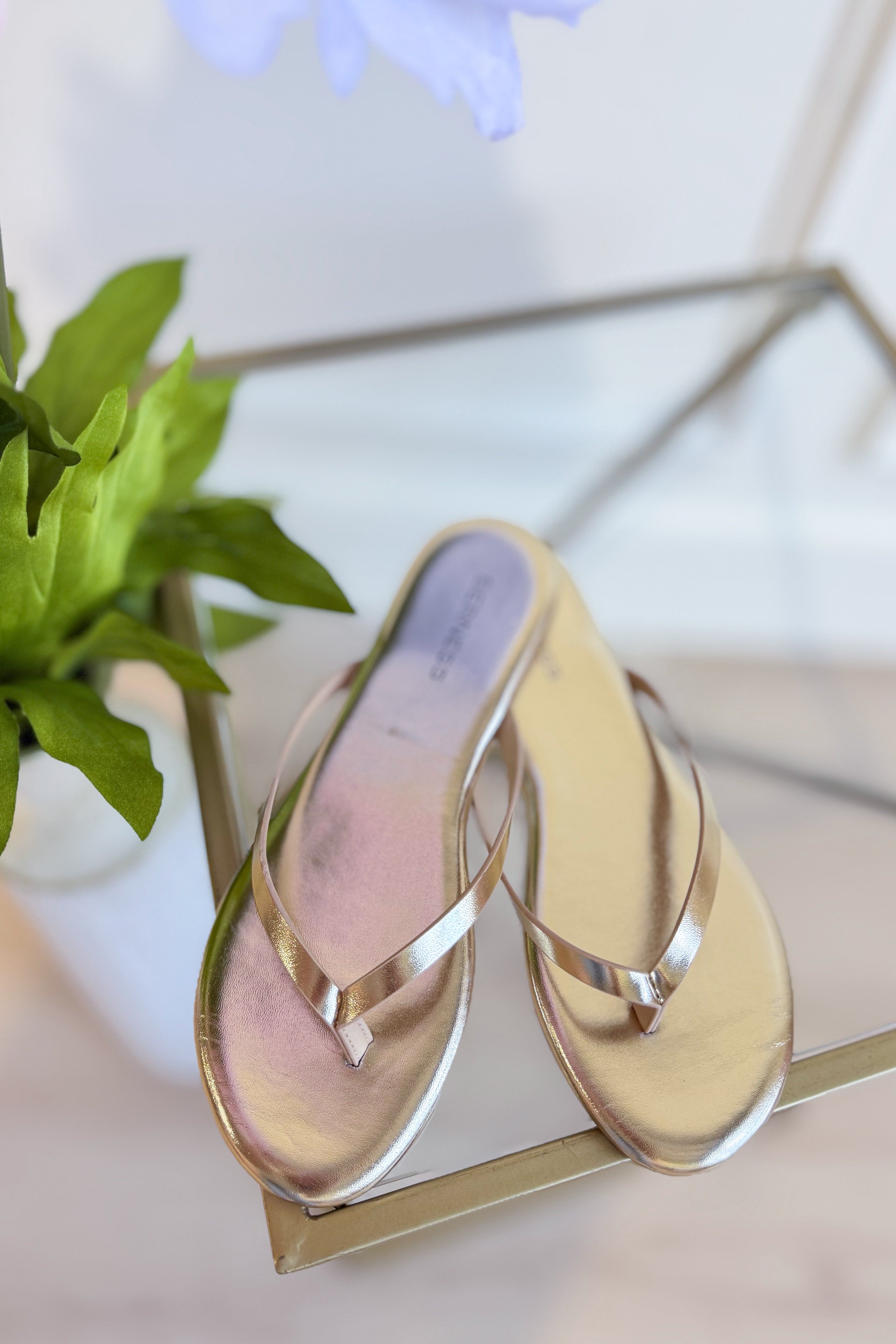 Berness Kimora Gold Metallic Sandal featuring a sleek strap design and metallic finish, stylish footwear for warm-weather occasions.