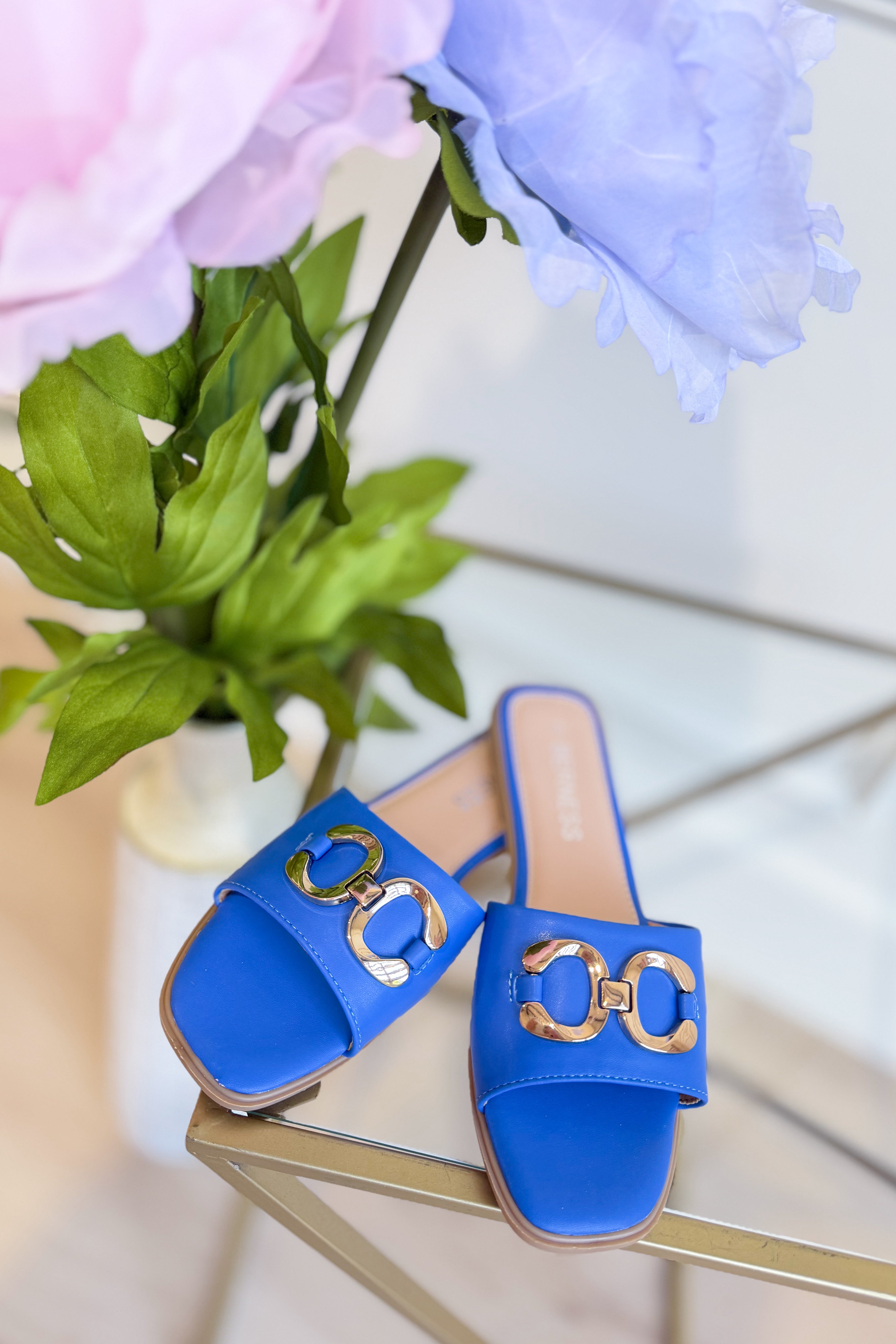 Veness royal blue sandal from 212 Other Shoes collection, featuring stylish design and comfortable fit.