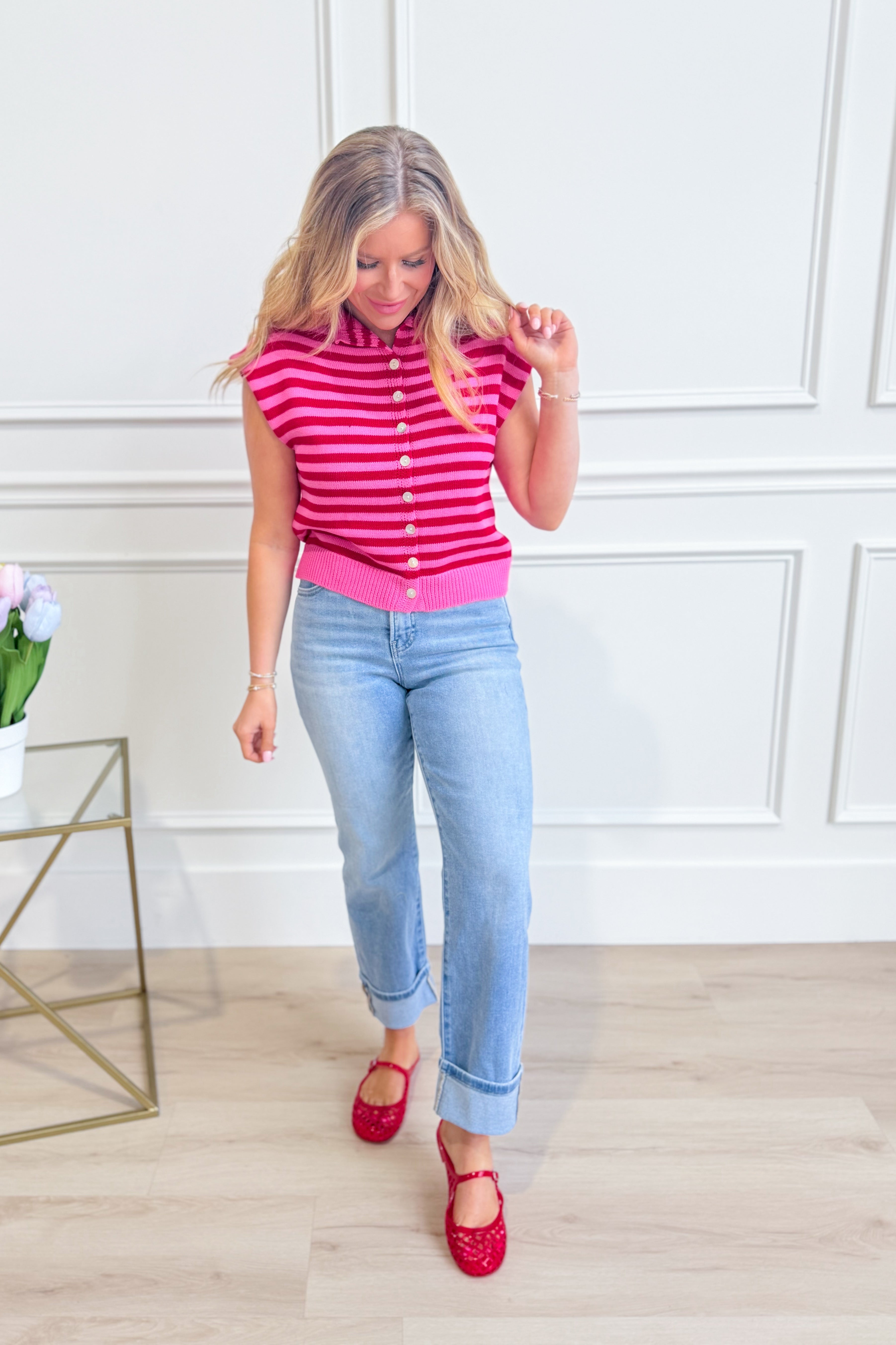 ENTRO Maggie striped button-down casual top with long sleeves and a relaxed fit, featuring bold horizontal stripes and a classic collar.