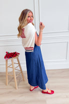 BLU PEPPER Randall denim sleeveless midi dress with casual style, featuring a fitted bodice and flared skirt.
