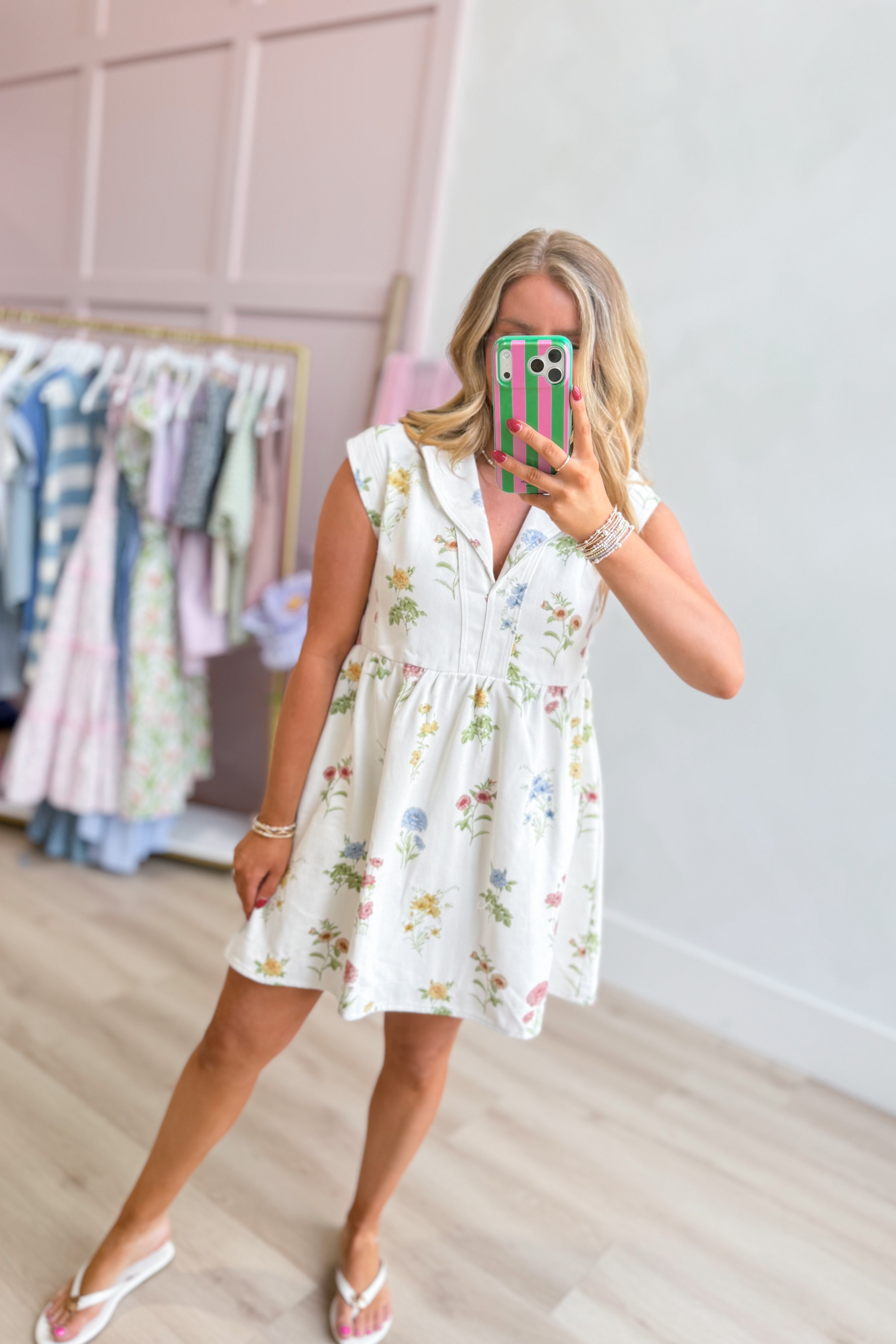 ENTRO Ava floral split neck dress featuring a flowy fabric and elegant design, perfect for dressy occasions.